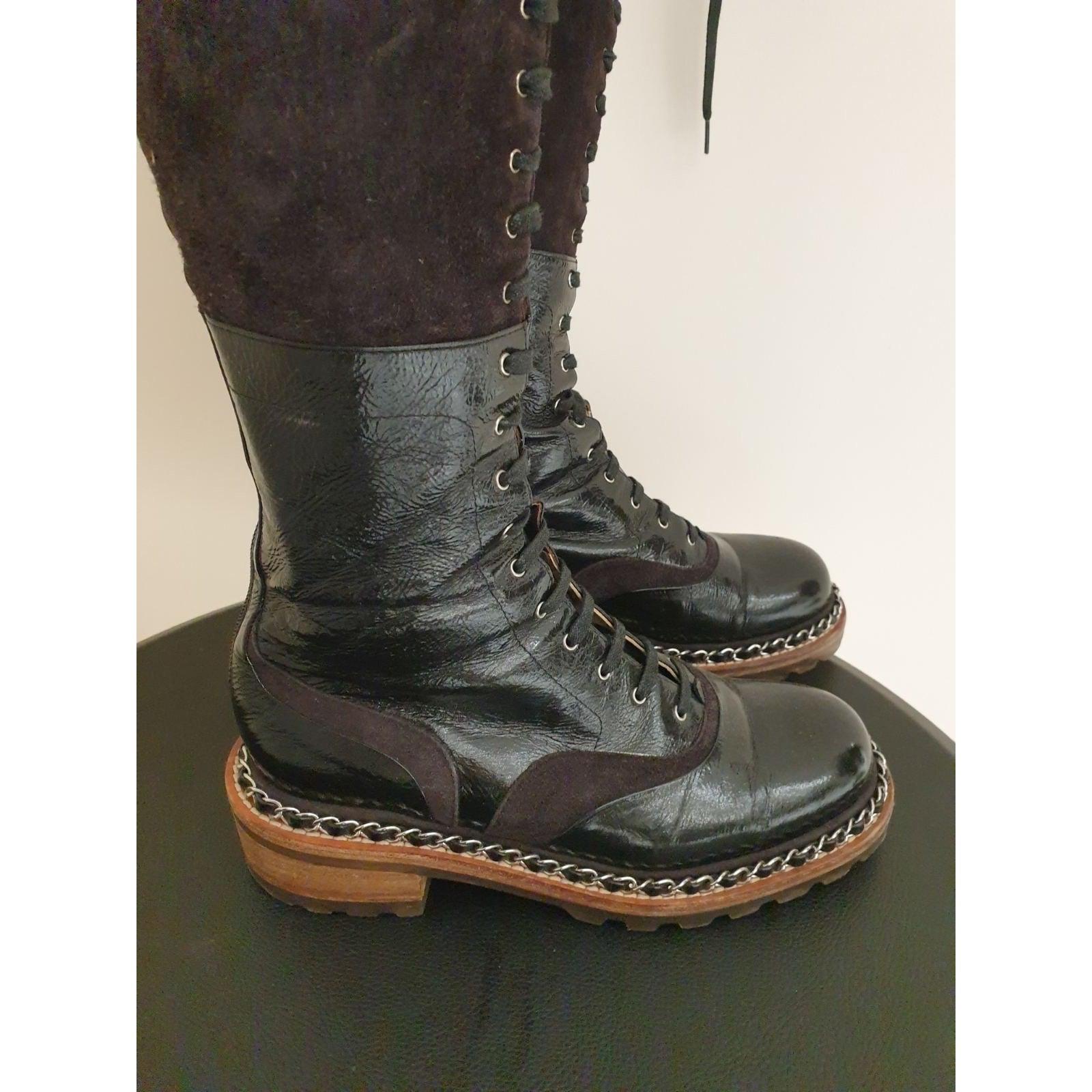 Nero Chanel Paris-Salzburg Stivali sopra il ginocchio in pelle scamosciata marrone Sz.36 in vendita