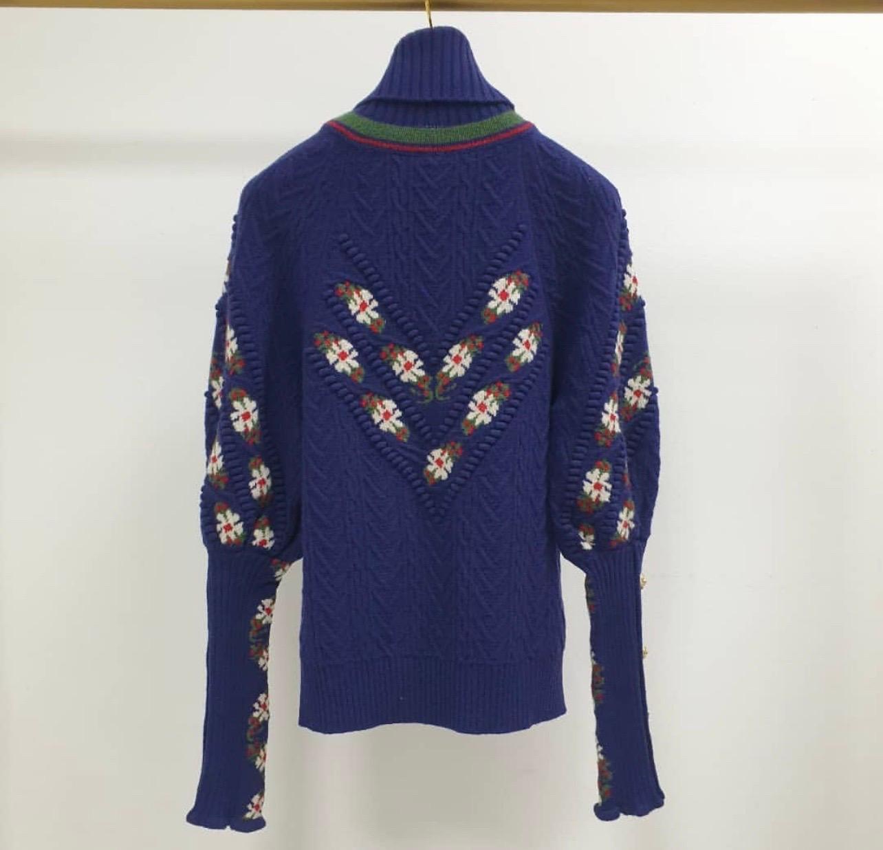 Chanel Paris-Salzburg Cashmere Sweater In Excellent Condition In Krakow, PL