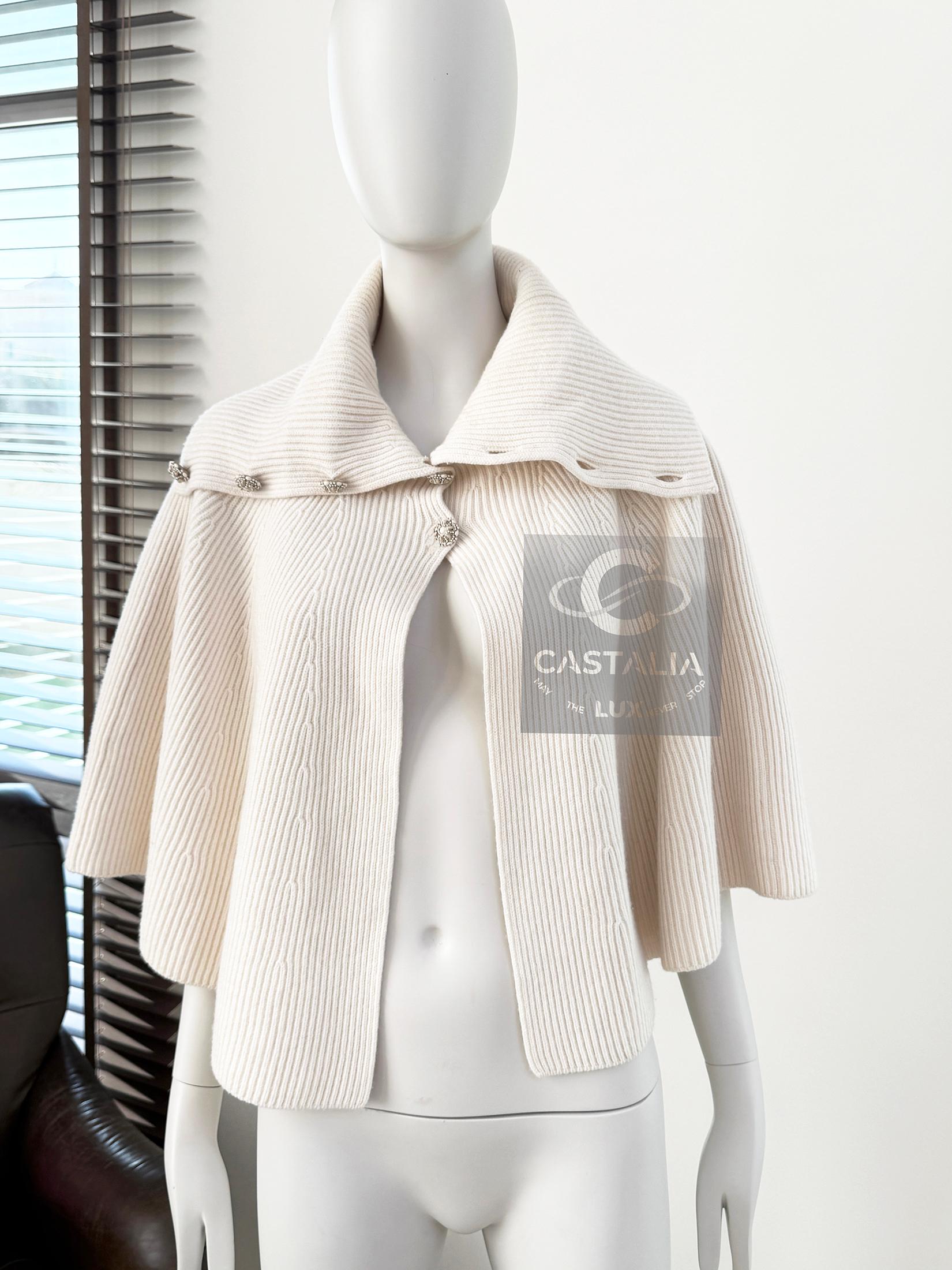 Chanel Paris / Salzburg Gripoix Buttons Cape 40 FR For Sale 1