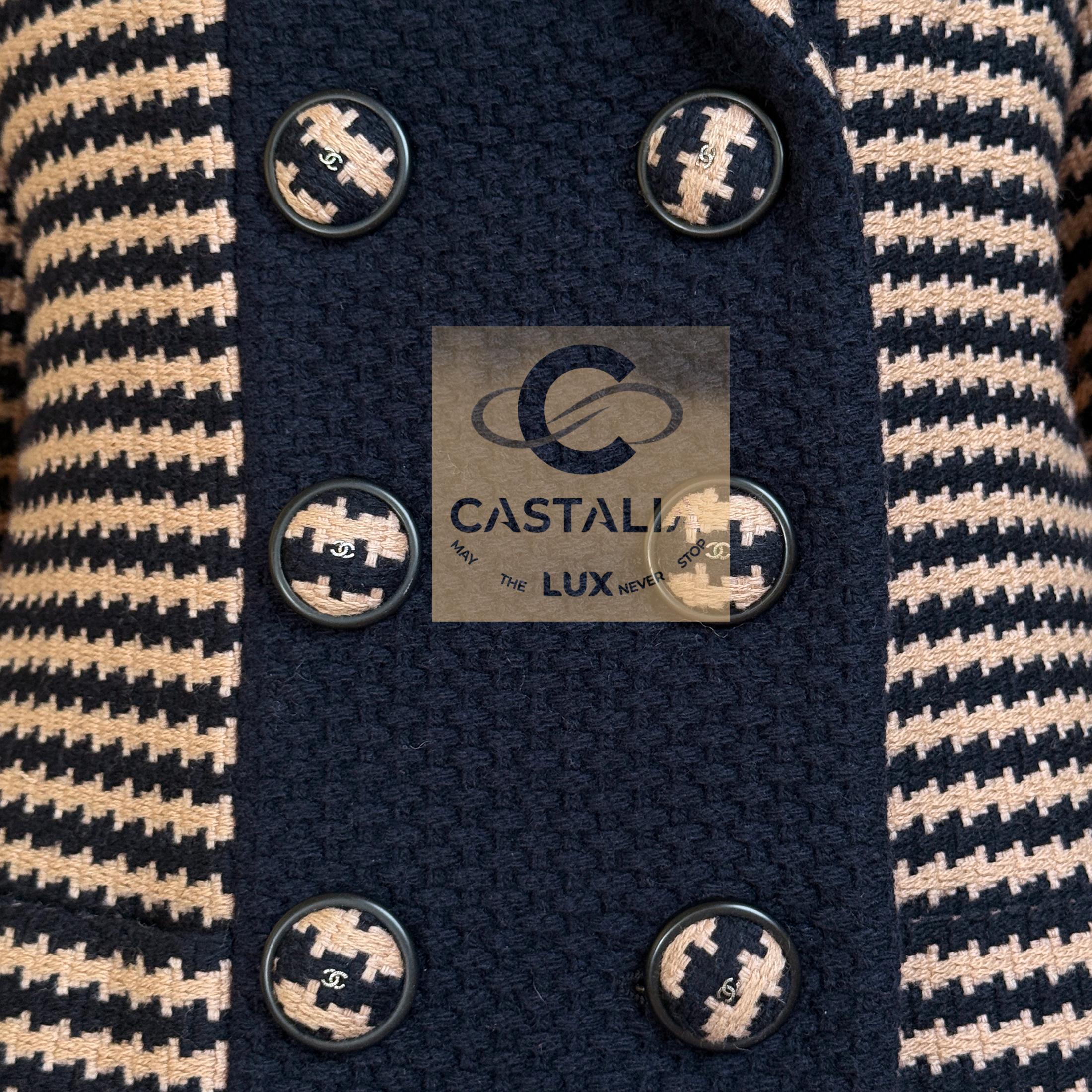 CHANEL Paris / Salzburg Hahnentritt-Tweedjacke 40 FR im Angebot 1