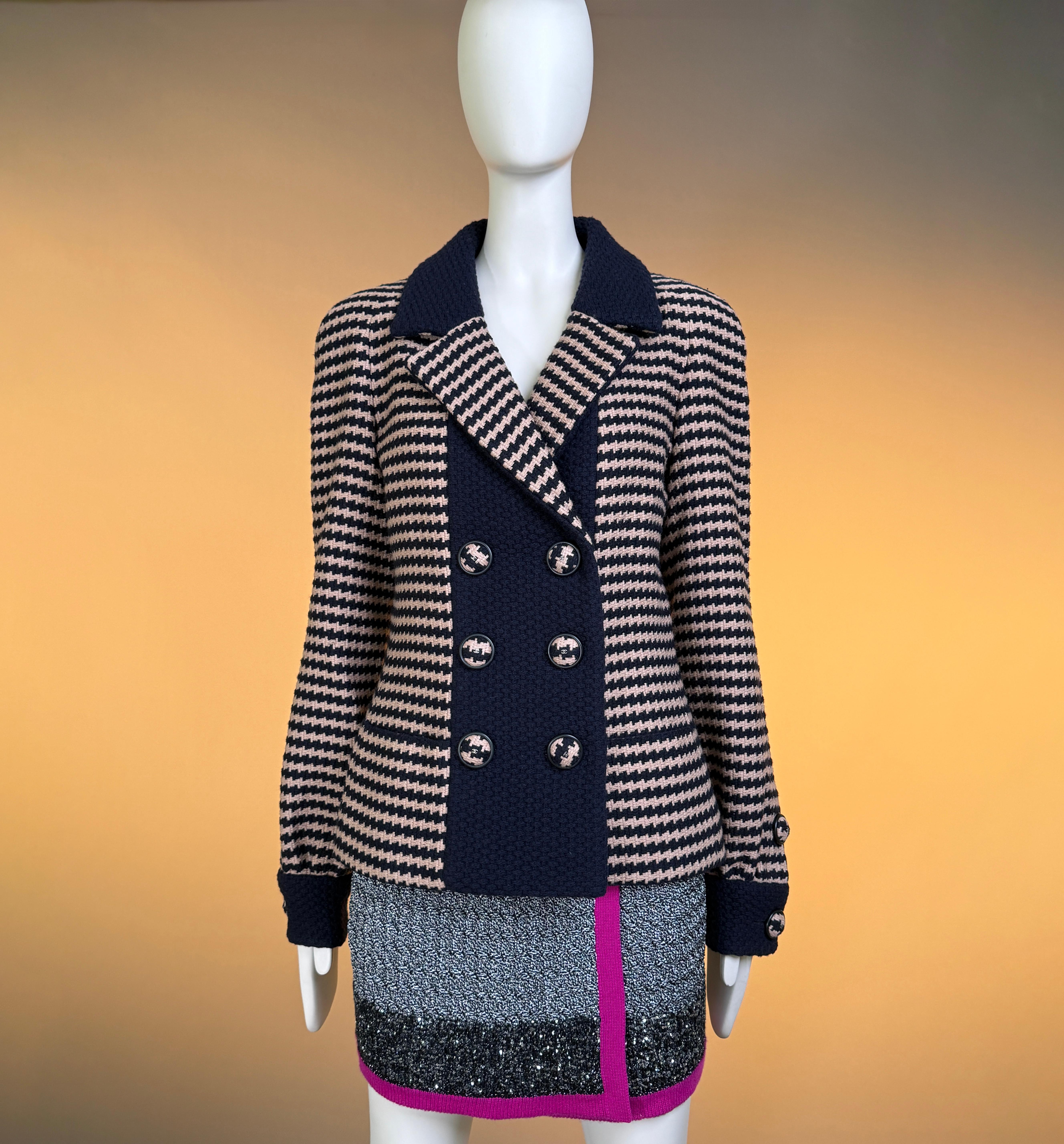 CHANEL París / Salzburgo Chaqueta de tweed pata de gallo 40 FR en venta 3