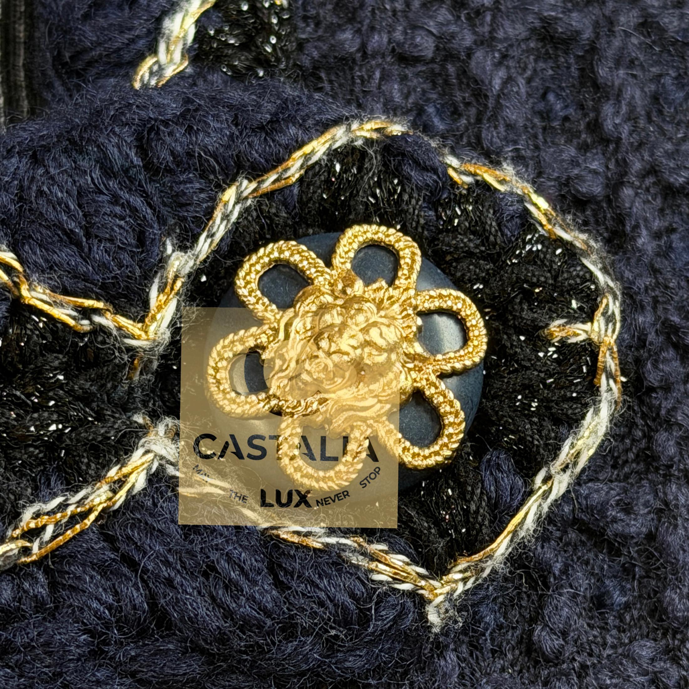 CHANEL París / SALZBURGO Cazadora Imperial Chaqueta de tweed icónica 34 FR en venta 4