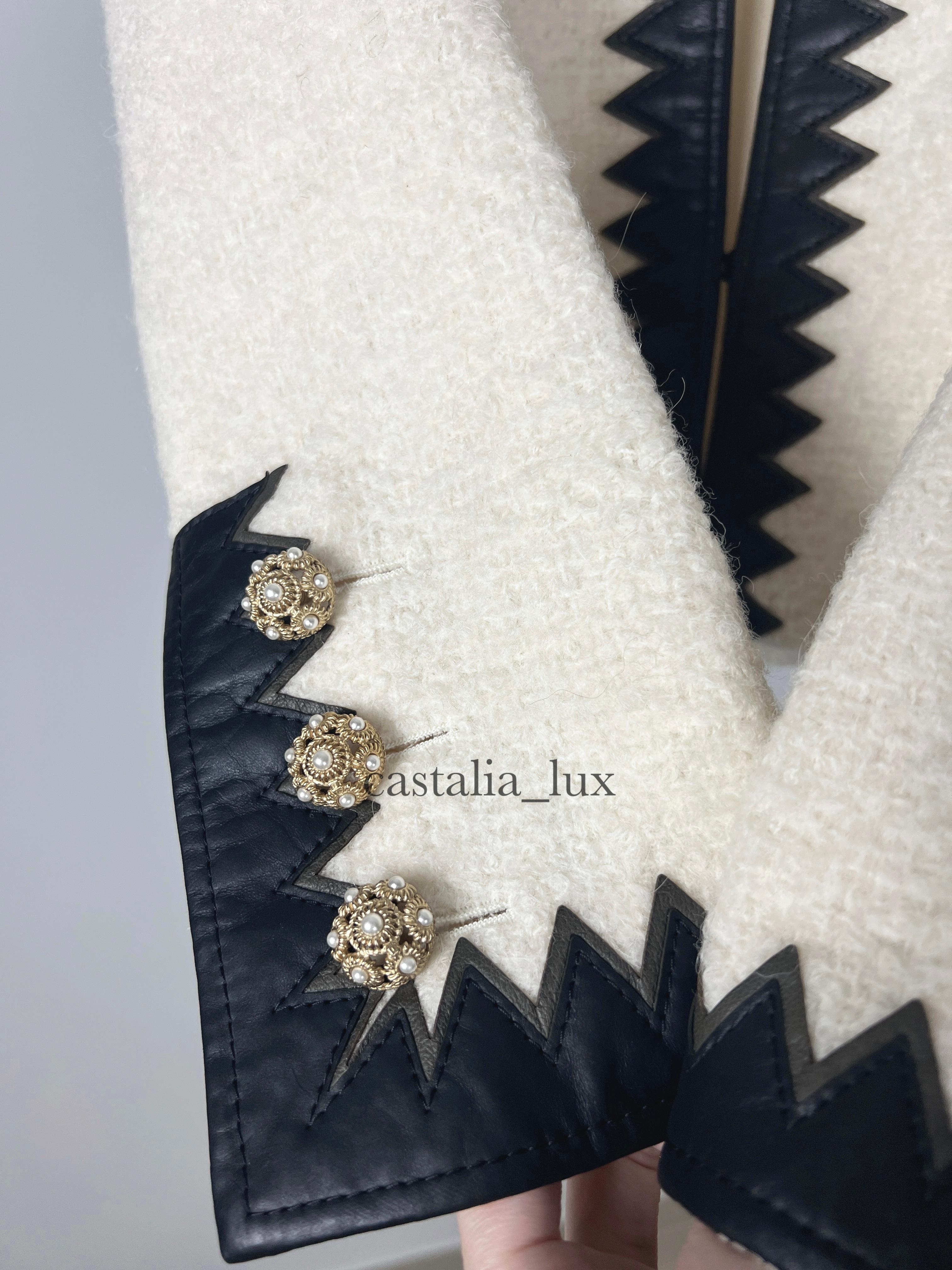 Chanel Paris / Salzburg Magnificent Tweed Jacket 10