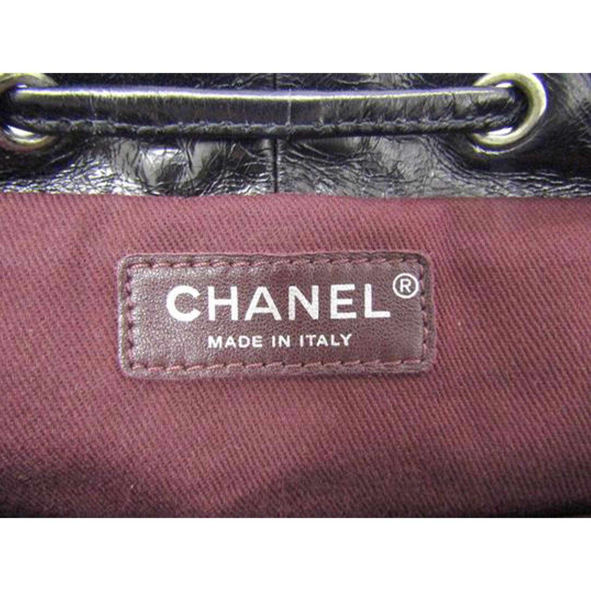 Chanel Paris-salzburg Mountain Limited Edition Black Shearlng & Leather Backpack en vente 8