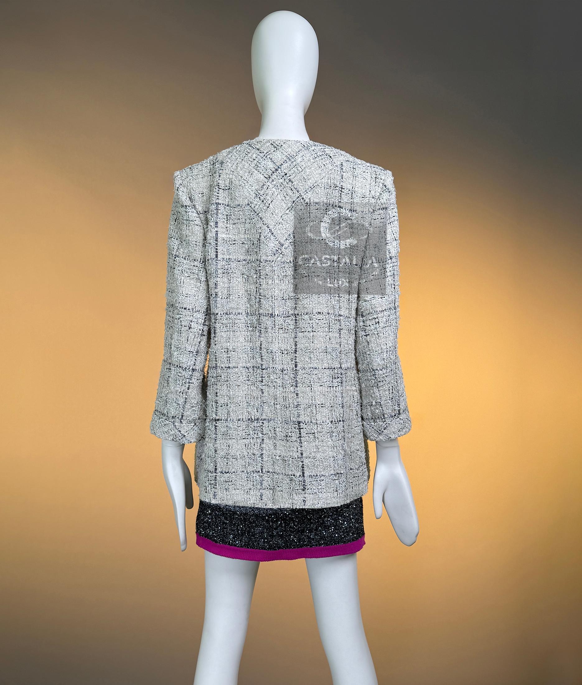 Chanel Paris / SEOUL Giacca in tweed beige Lesage 42 FR in vendita 8