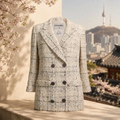 CHANEL Paris / SEOUL Beige Lesage Tweed Jacket 42 FR