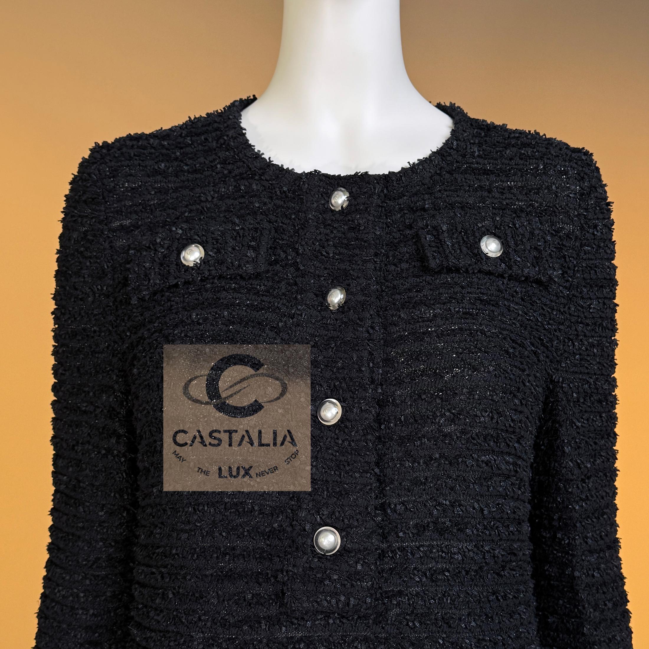 CHANEL Paris / Seoul Black Lesage Tweed Jumper 40 FR For Sale 8
