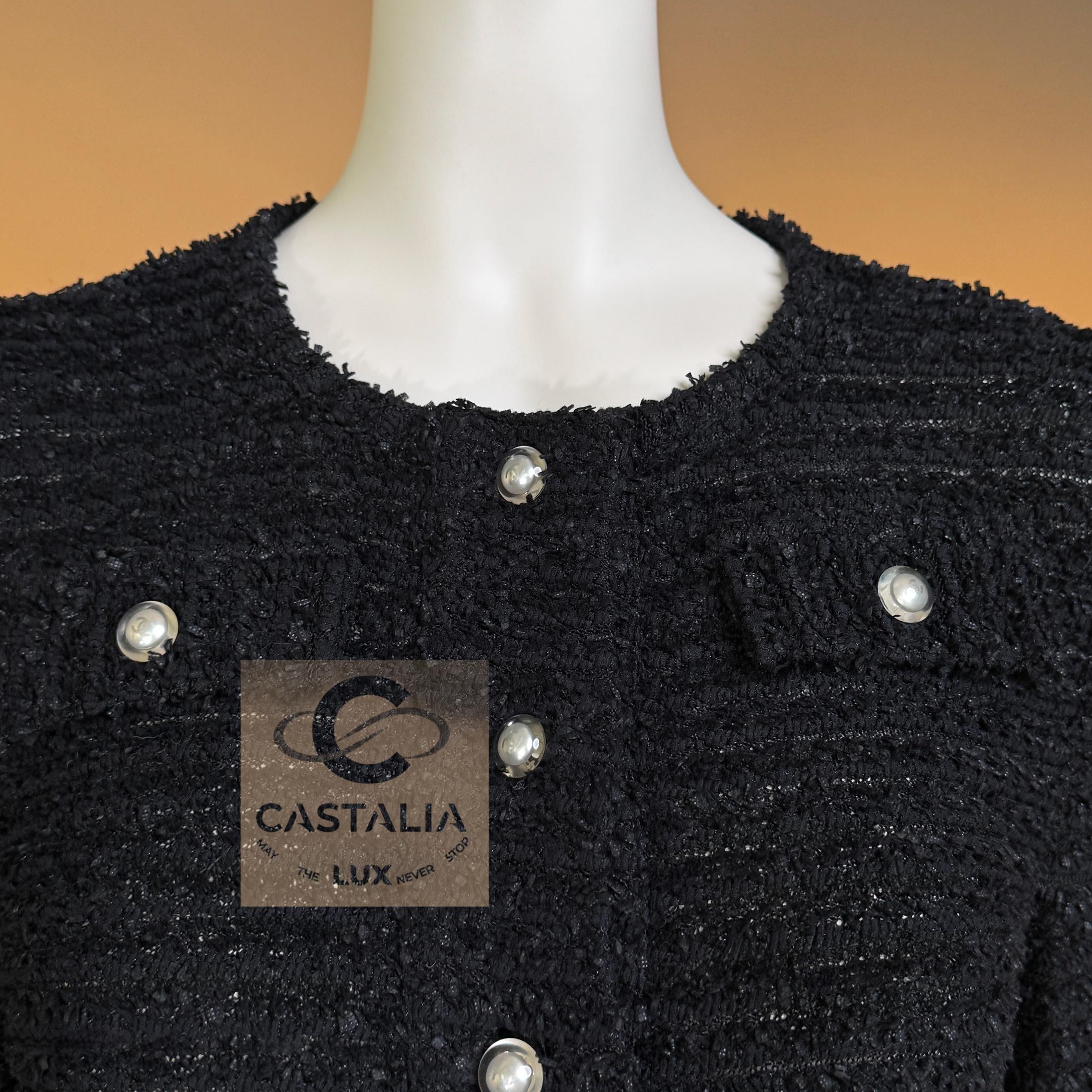 CHANEL Paris / Seoul Black Lesage Tweed Jumper 40 FR For Sale 9