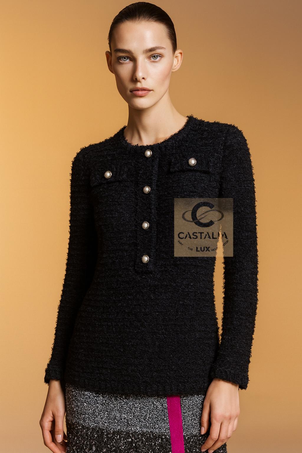CHANEL Black Lesage Tweed Jumper
—  Runway of the Paris / SEOUL Cruise 2016 Collection by Karl Lagerfeld — 

~ A garment that fuses the gravity of couture with the rhythm of Seoul’s neon nights — this Chanel jumper is an artifact of Lesage mastery,