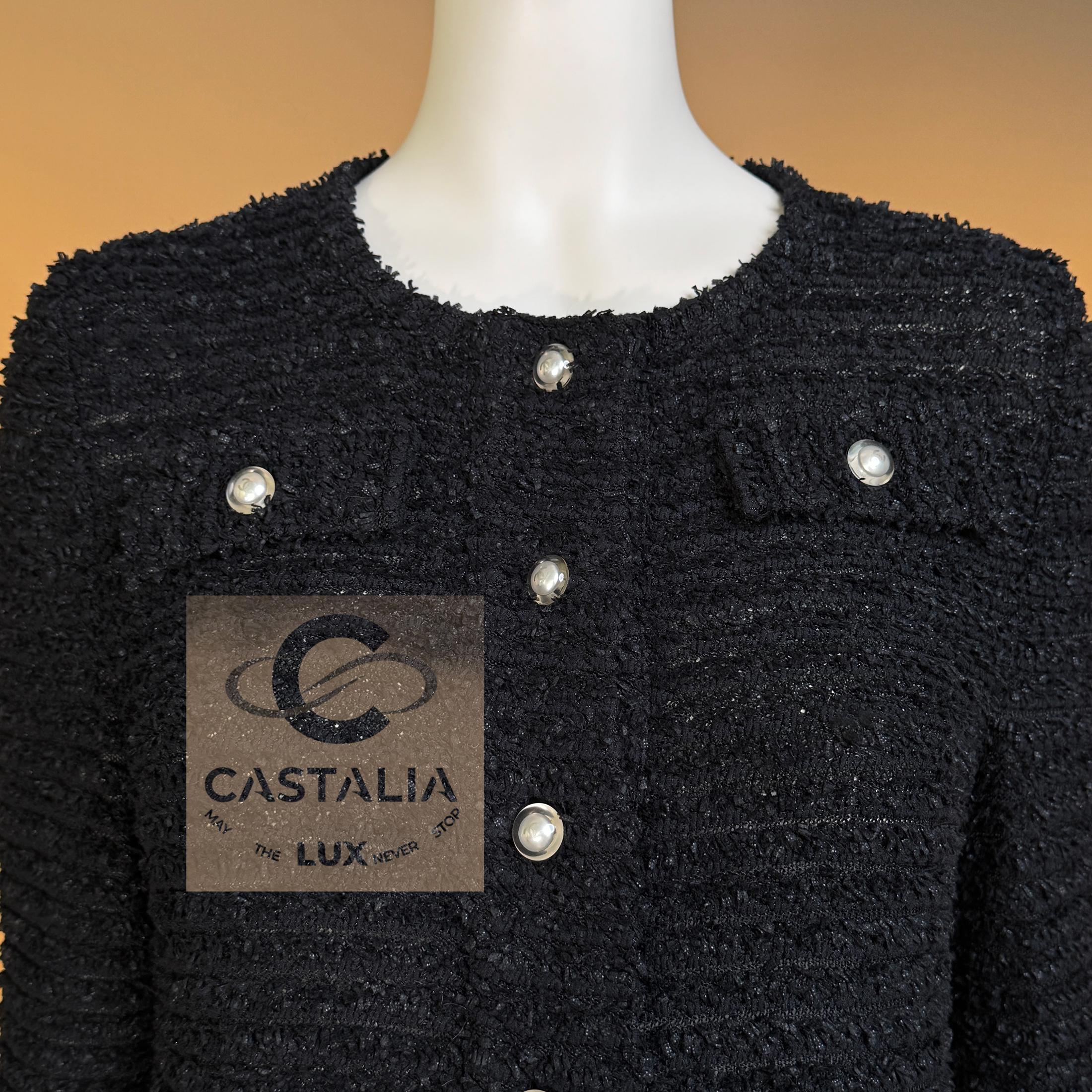 CHANEL Paris / Seoul Black Lesage Tweed Jumper 40 FR For Sale 4