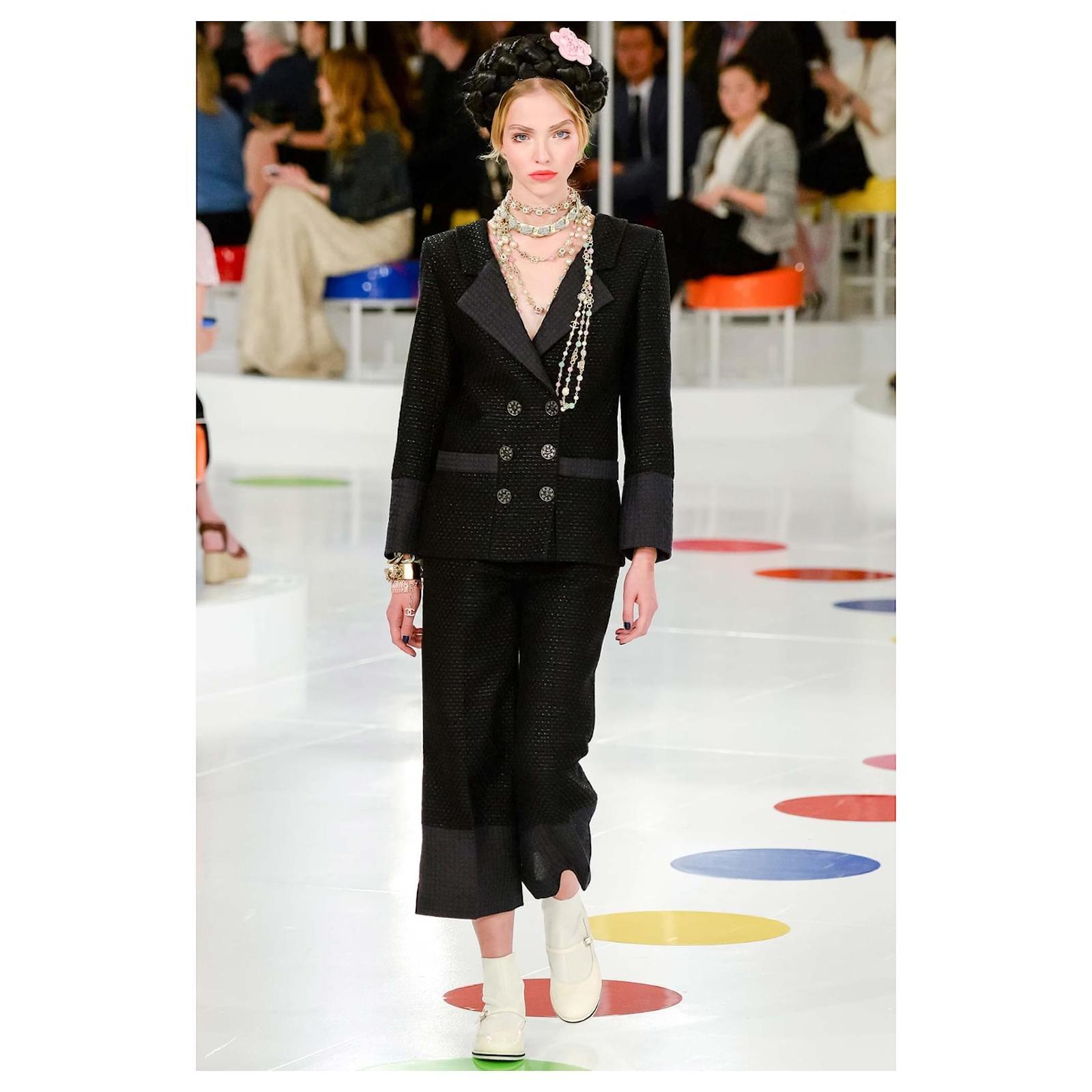 Chanel little black jacket  with belt   from Paris / SEOUL Cruise Collection. Look # 52 from Catwalk.
Size mark 34 fr. Condition is pristine.
- made of black tweed
- CC logo buttons