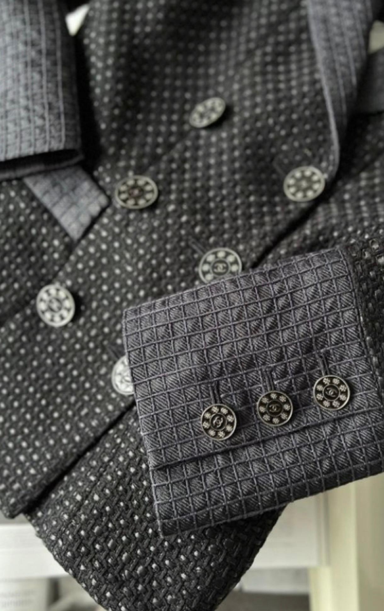 Chanel Paris / Seoul Black Tweed Jacket For Sale 1