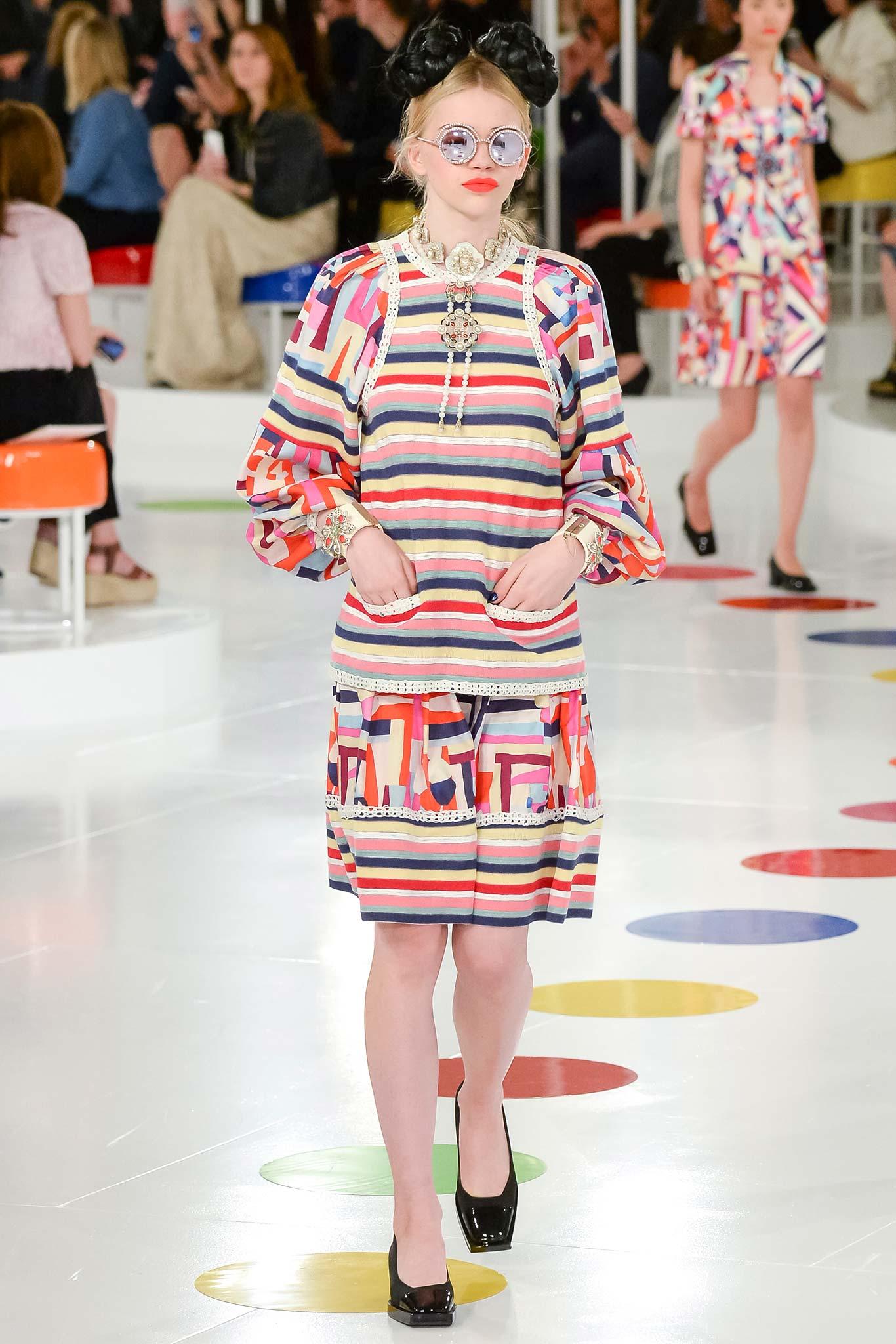 Chanel Paris / Seoul New Dress In New Condition For Sale In Dubai, AE