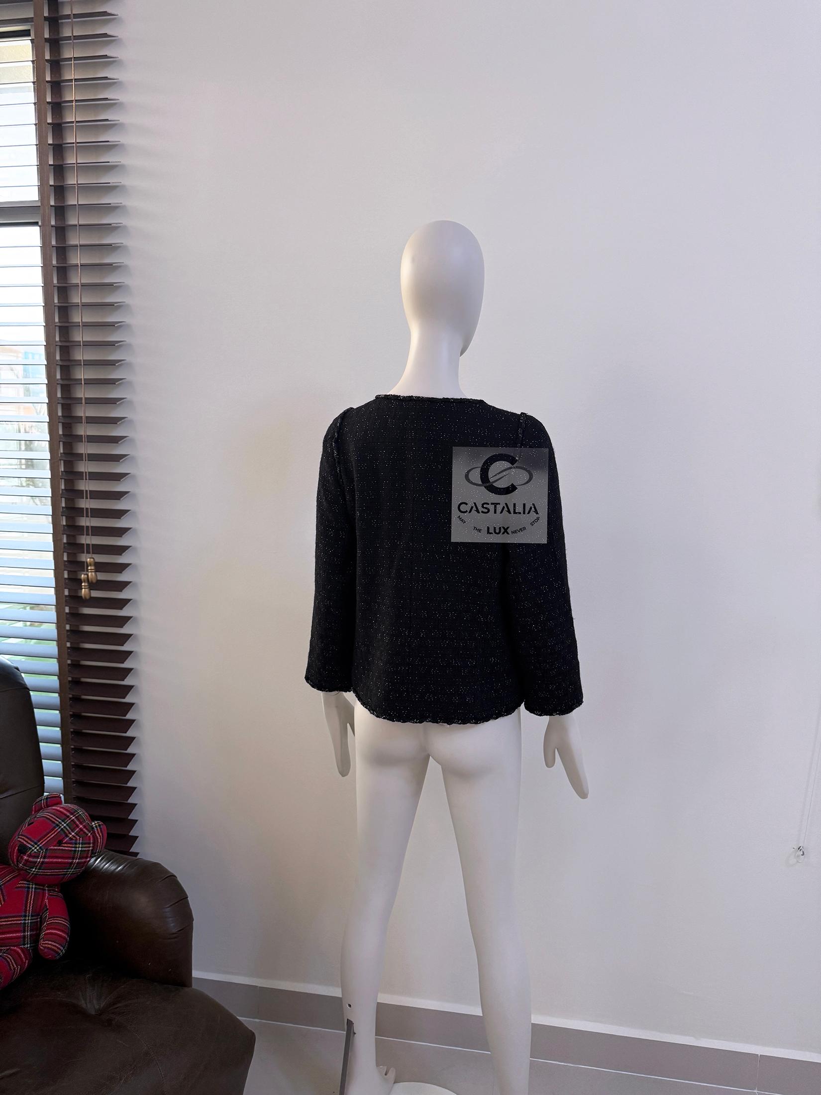 Chanel Paris / Shanghai Black Shimmering Tweed Jacket 38 FR For Sale 8