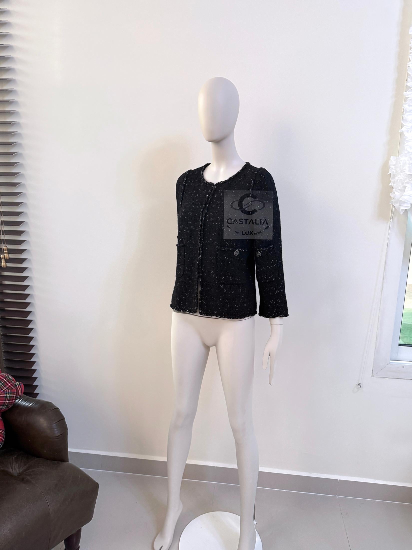 Chanel Paris / Shanghai Black Shimmering Tweed Jacket 38 FR For Sale 3