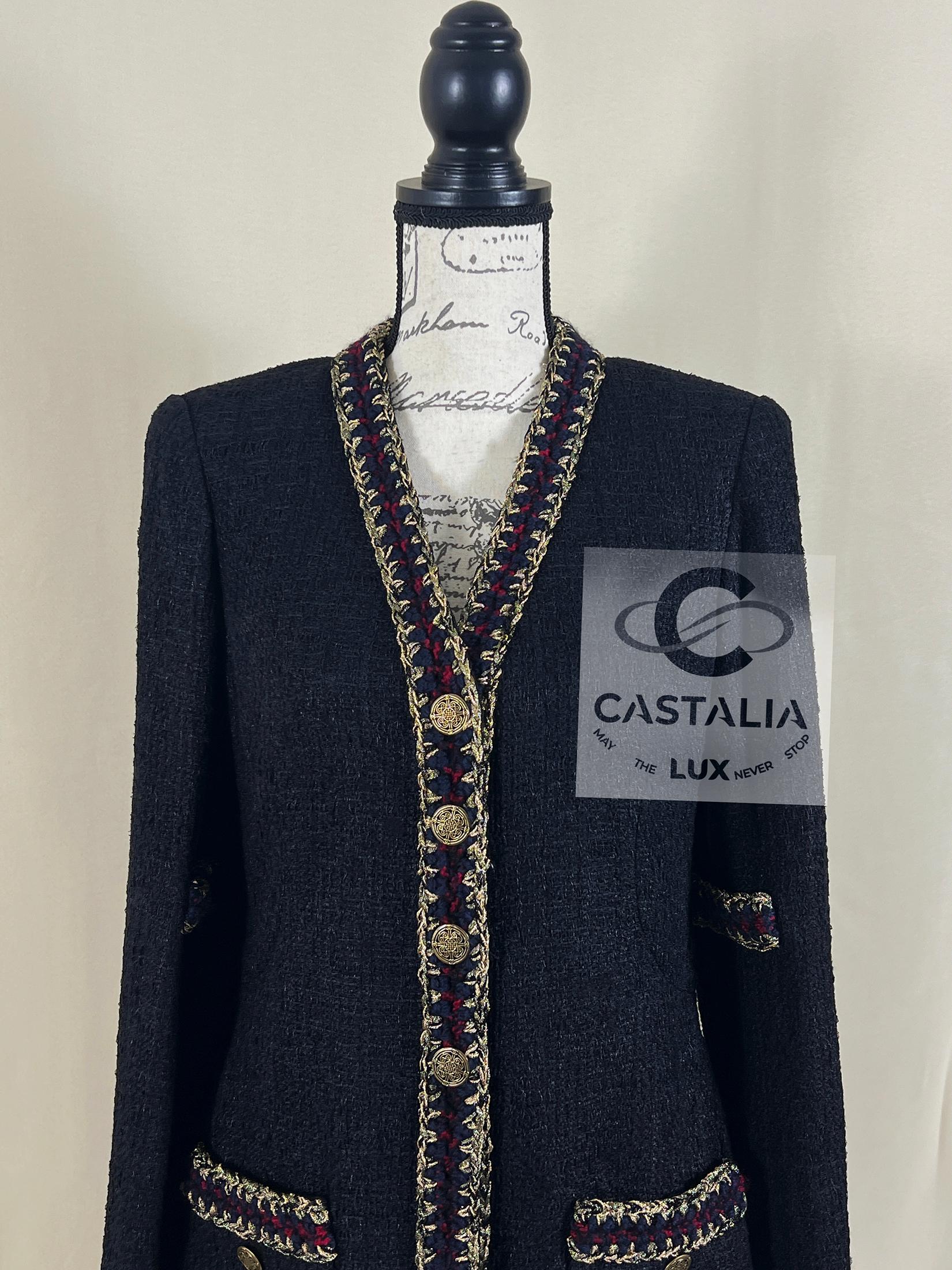 Femenino o masculino Chanel París / Shanghai CC Buttons Chaqueta de tweed negro 36 FR en venta