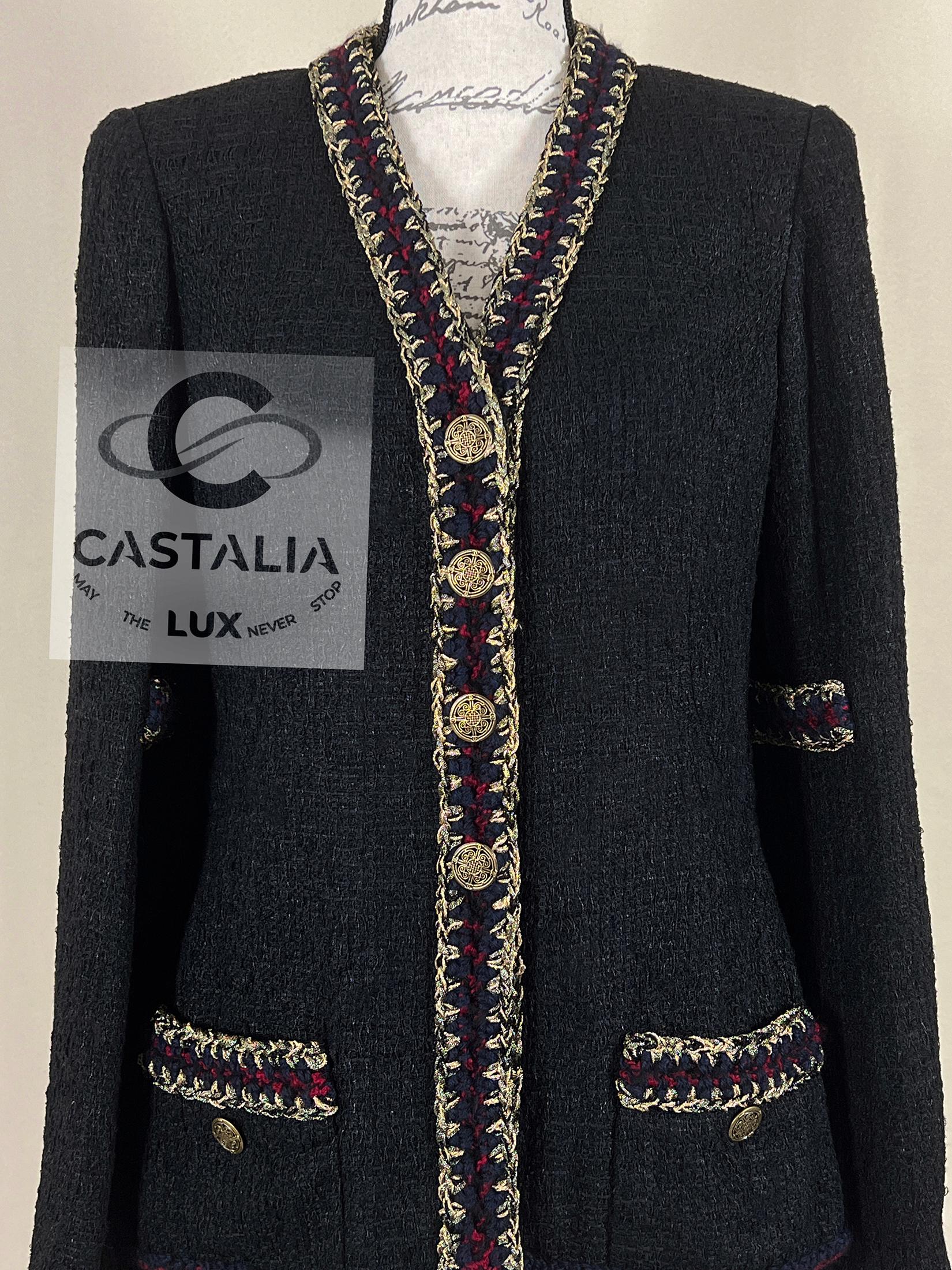Chanel París / Shanghai CC Buttons Chaqueta de tweed negro 36 FR en venta 1