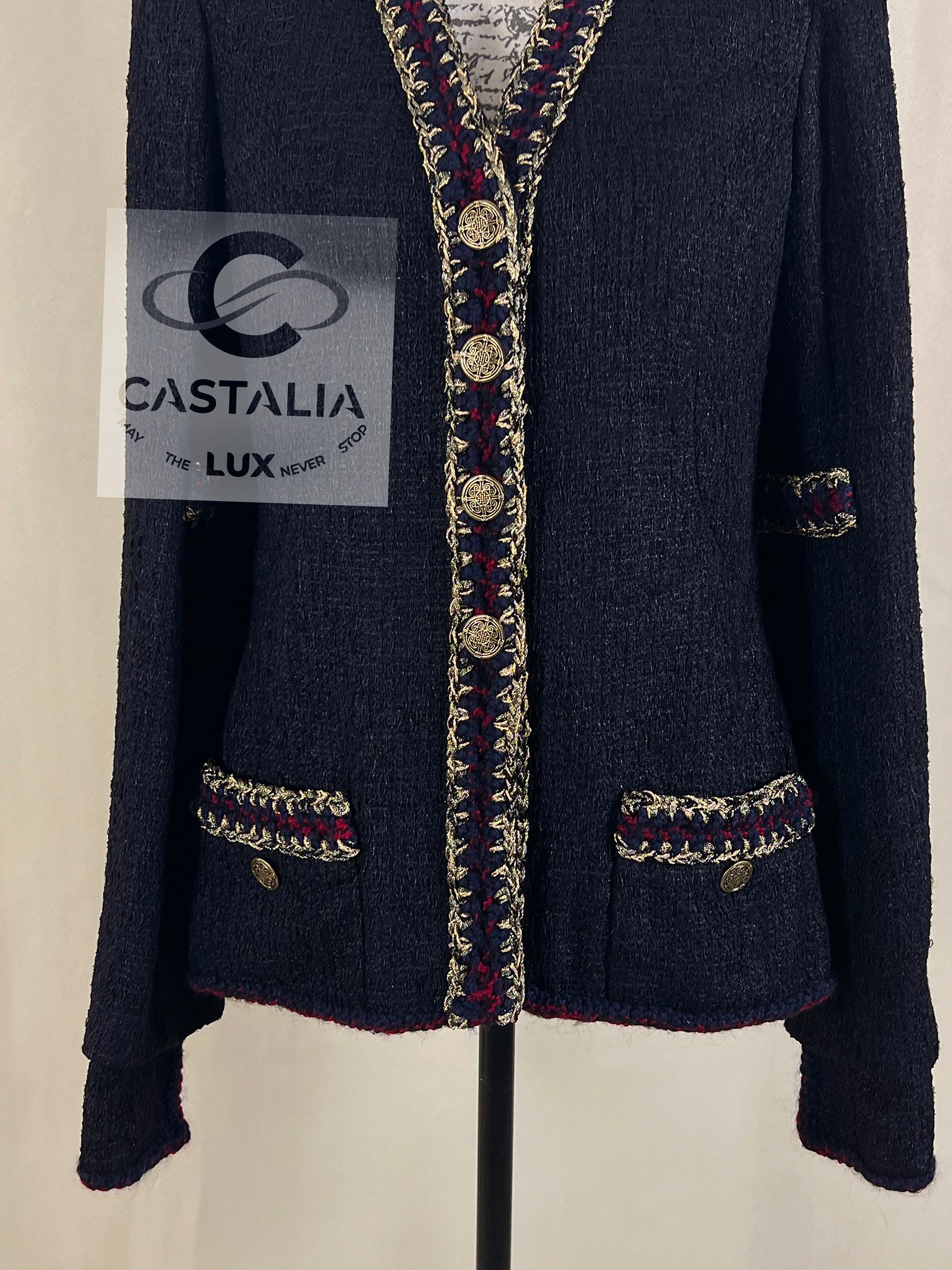 Chanel París / Shanghai CC Buttons Chaqueta de tweed negro 36 FR en venta 4
