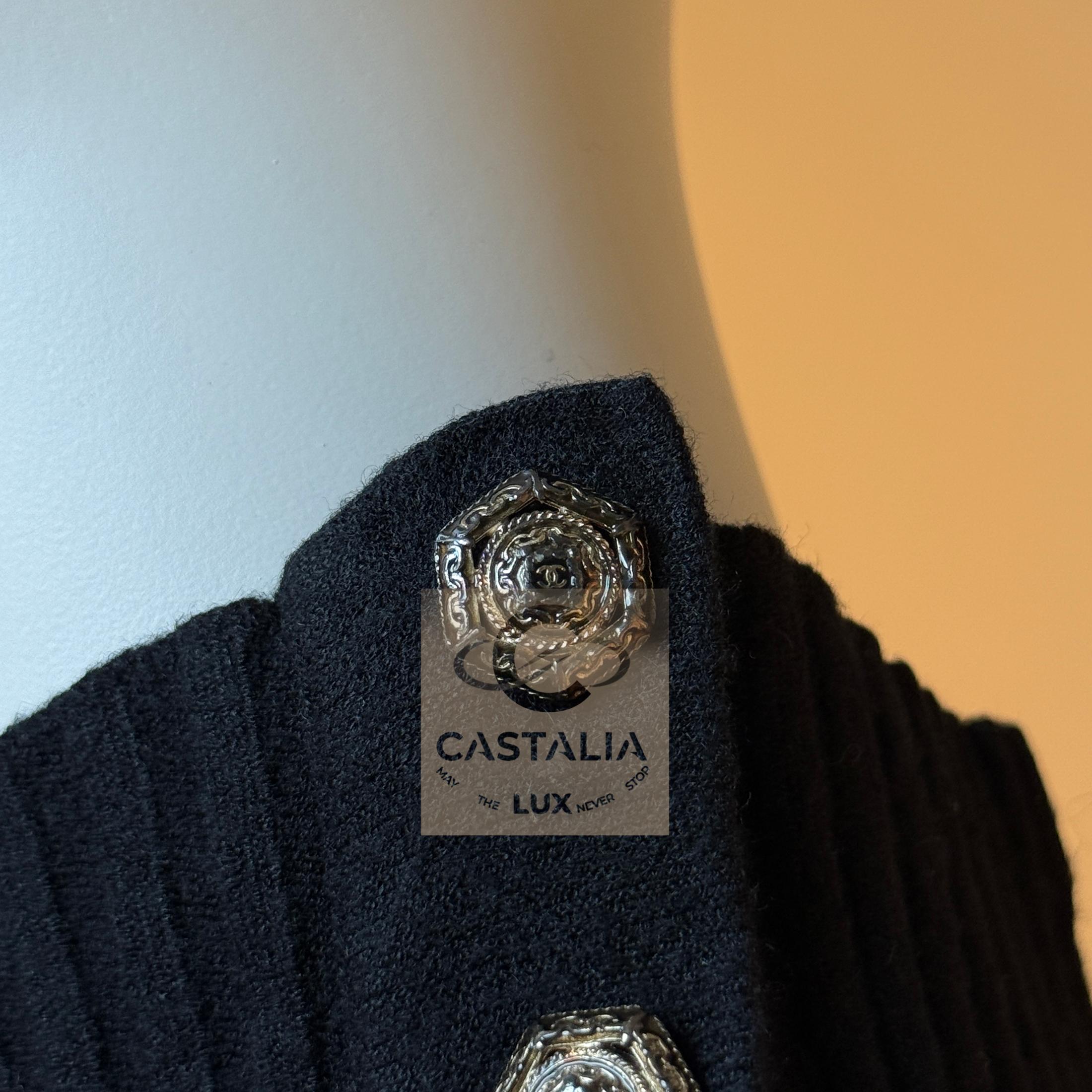 Chanel Paris / Shanghai Vestito nero Jewell 40 FR in vendita 9