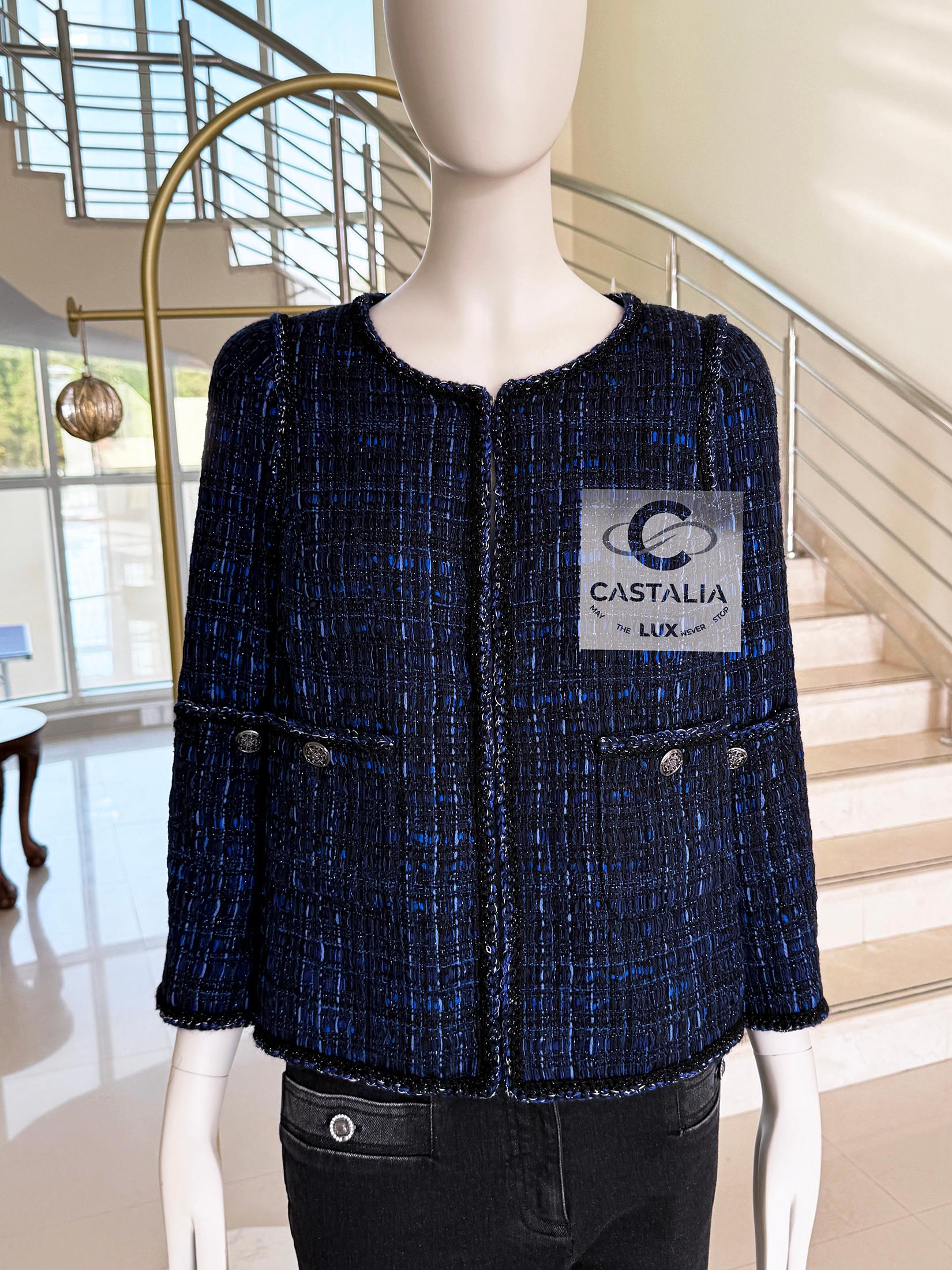 Women's or Men's Chanel Paris / Shanghai Lesage Tweed Jacket 38 FR