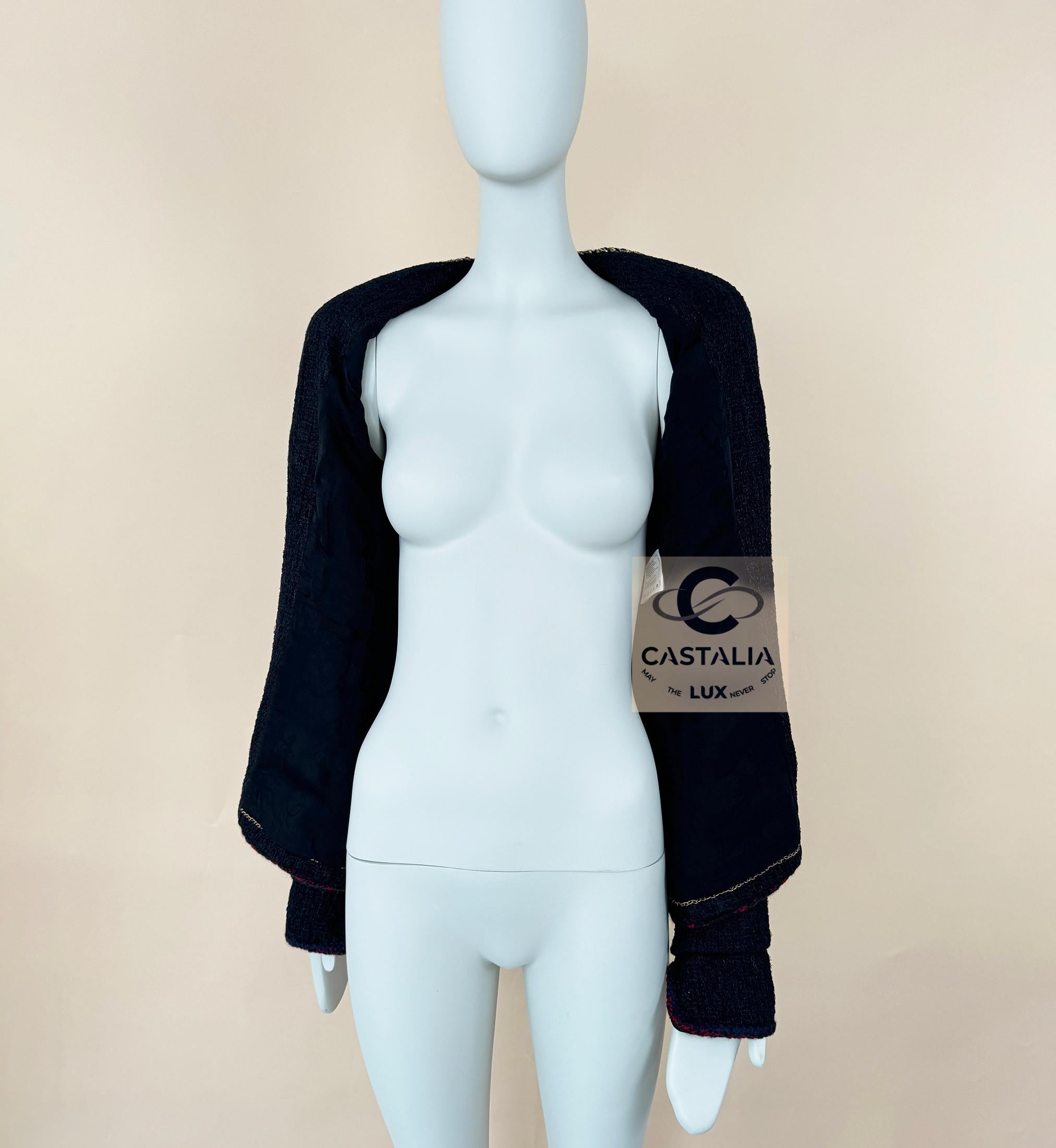 Chanel Paris / Shanghai Statement Giacca in tweed nero 36 FR in vendita 11