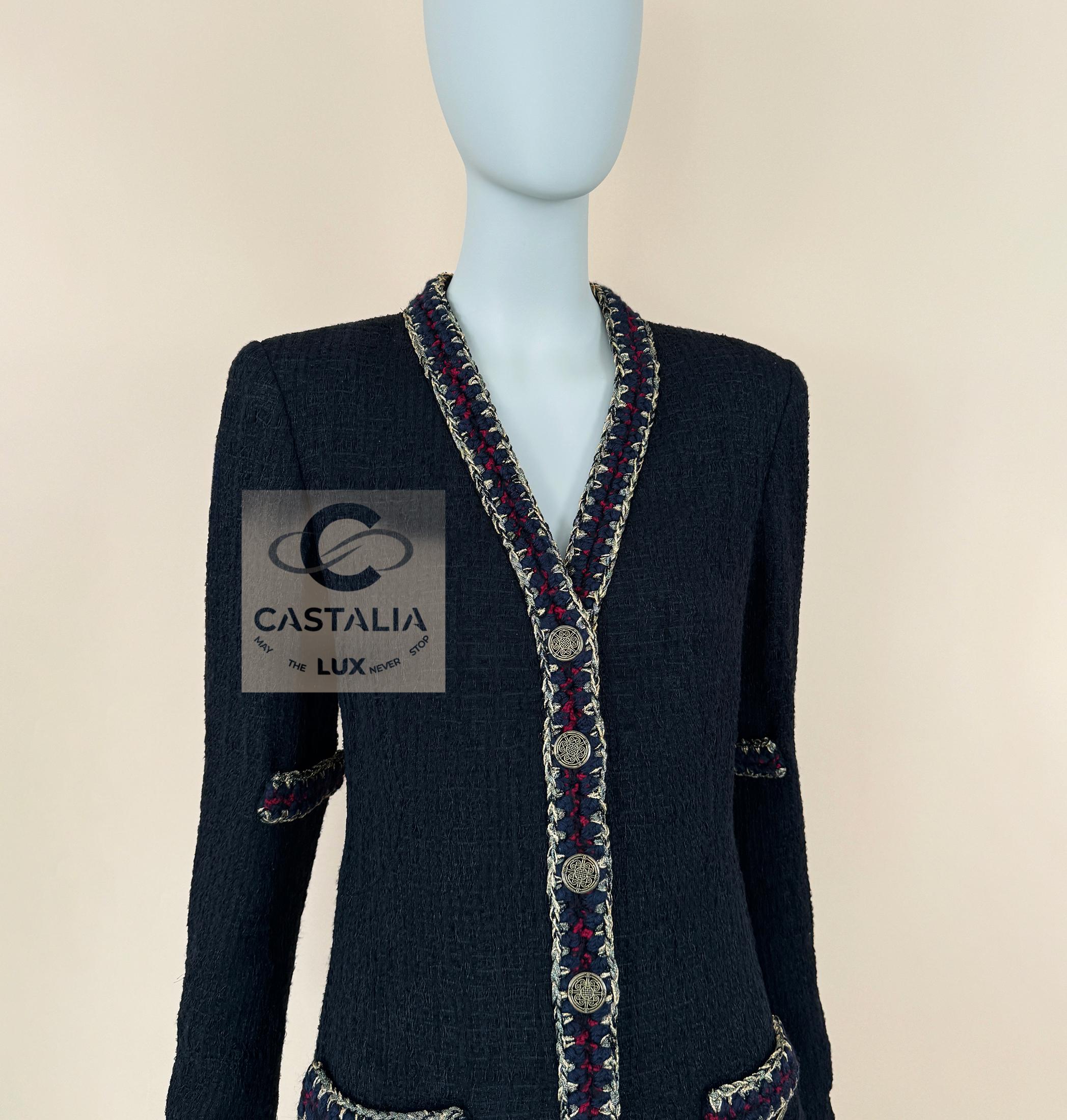 Chanel Paris / Shanghai Statement Giacca in tweed nero 36 FR in vendita 1