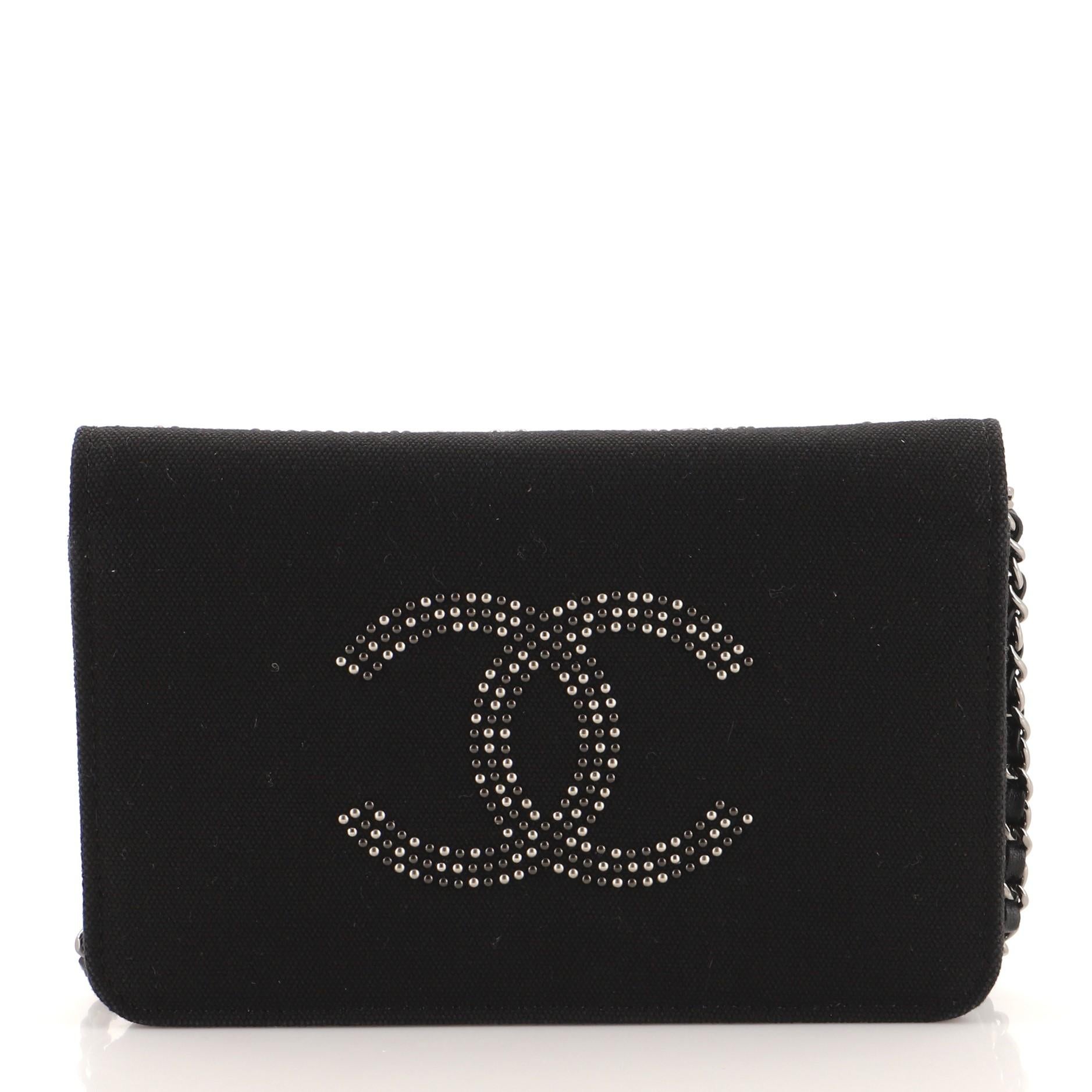 Chanel Chanel Paris-Shanghai Portemonnaie an Kette aus kristallverziertem Segeltuch (Schwarz)