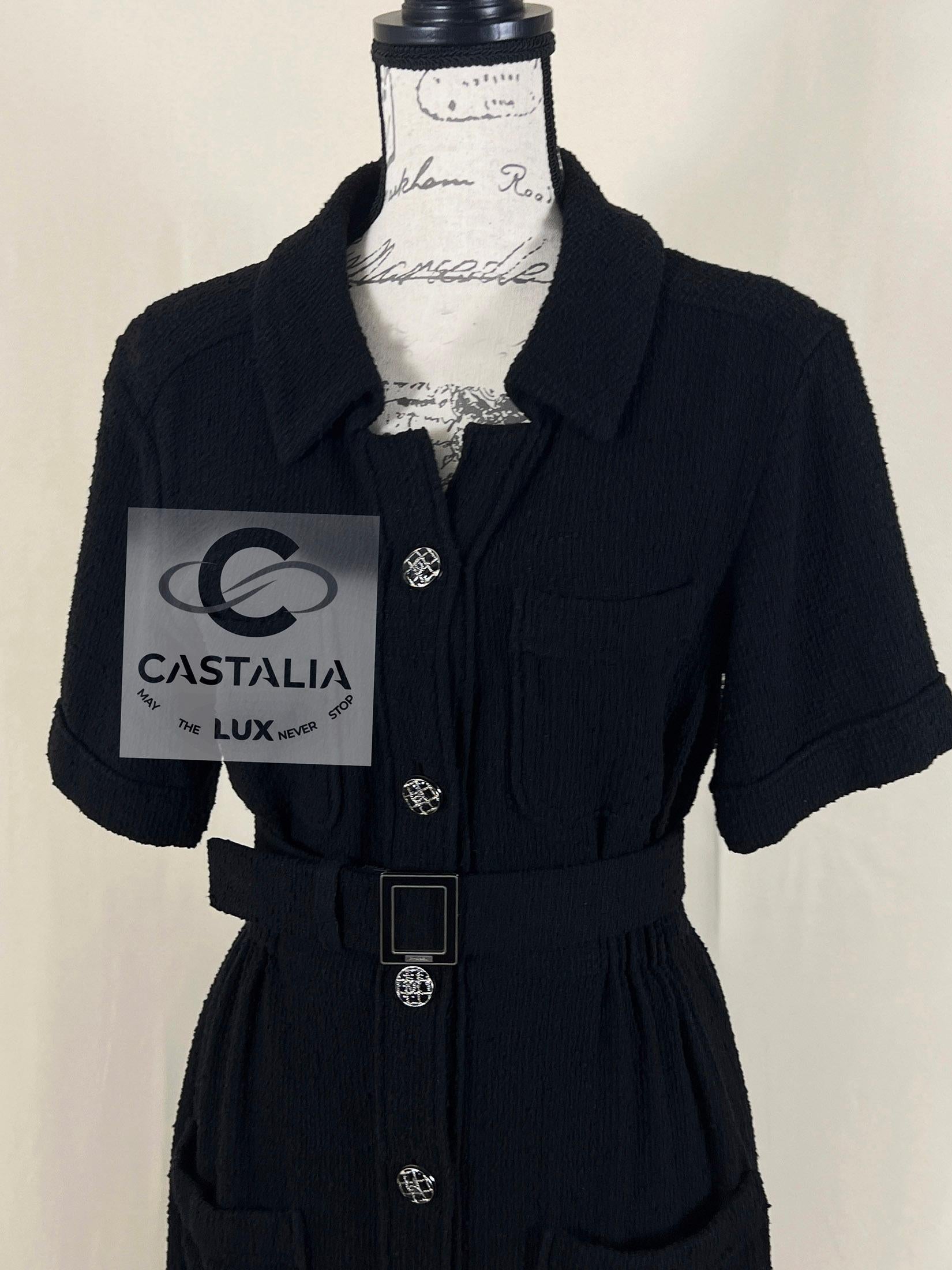 Chanel Paris / Singapore CC Logo Belted Black Tweed Dress 36 FR in vendita 7
