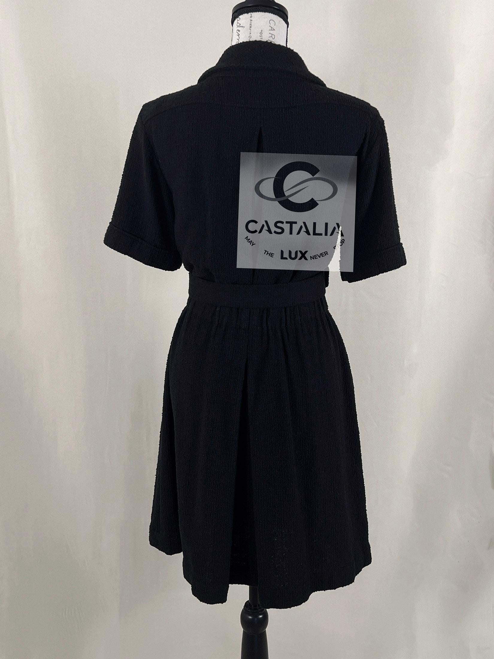 Chanel Paris / Singapore CC Logo Belted Black Tweed Dress 36 FR in vendita 8