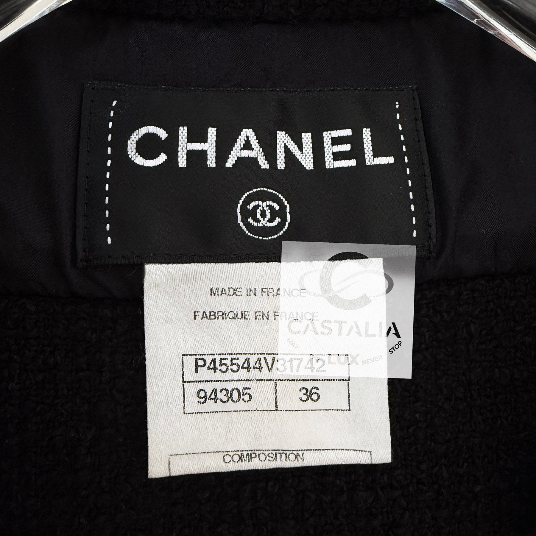 Chanel Paris / Singapore CC Logo Belted Black Tweed Dress 36 FR in vendita 9