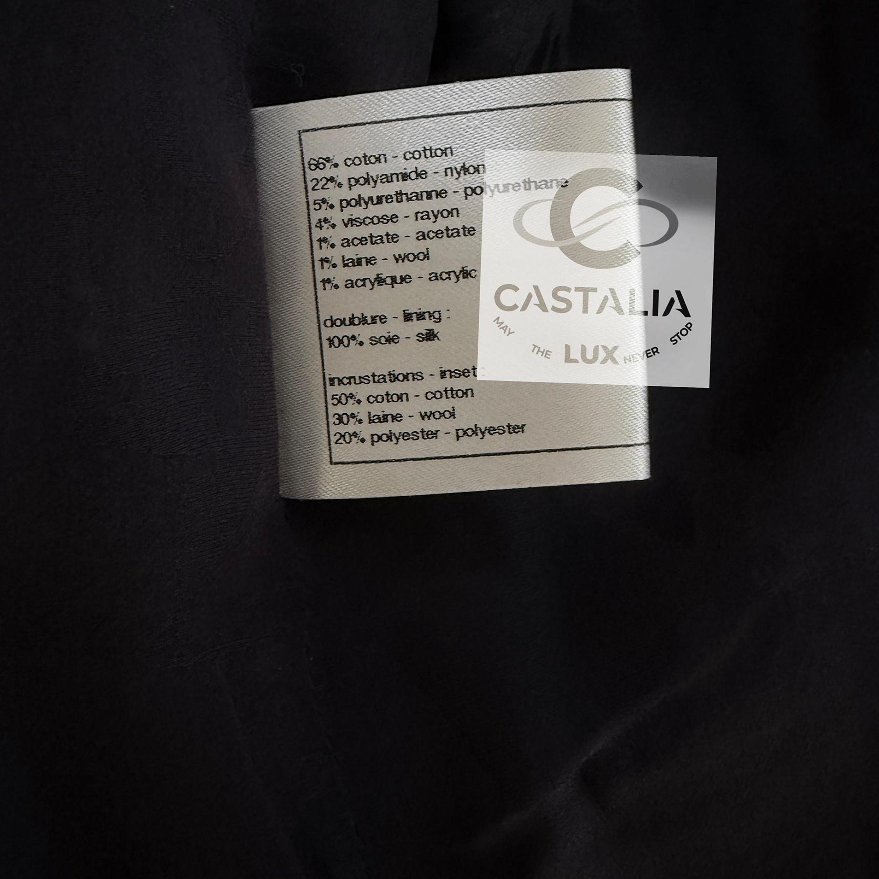 Chanel Paris / Singapore CC Star Buttons Tweed Jacket 36 FR For Sale 10