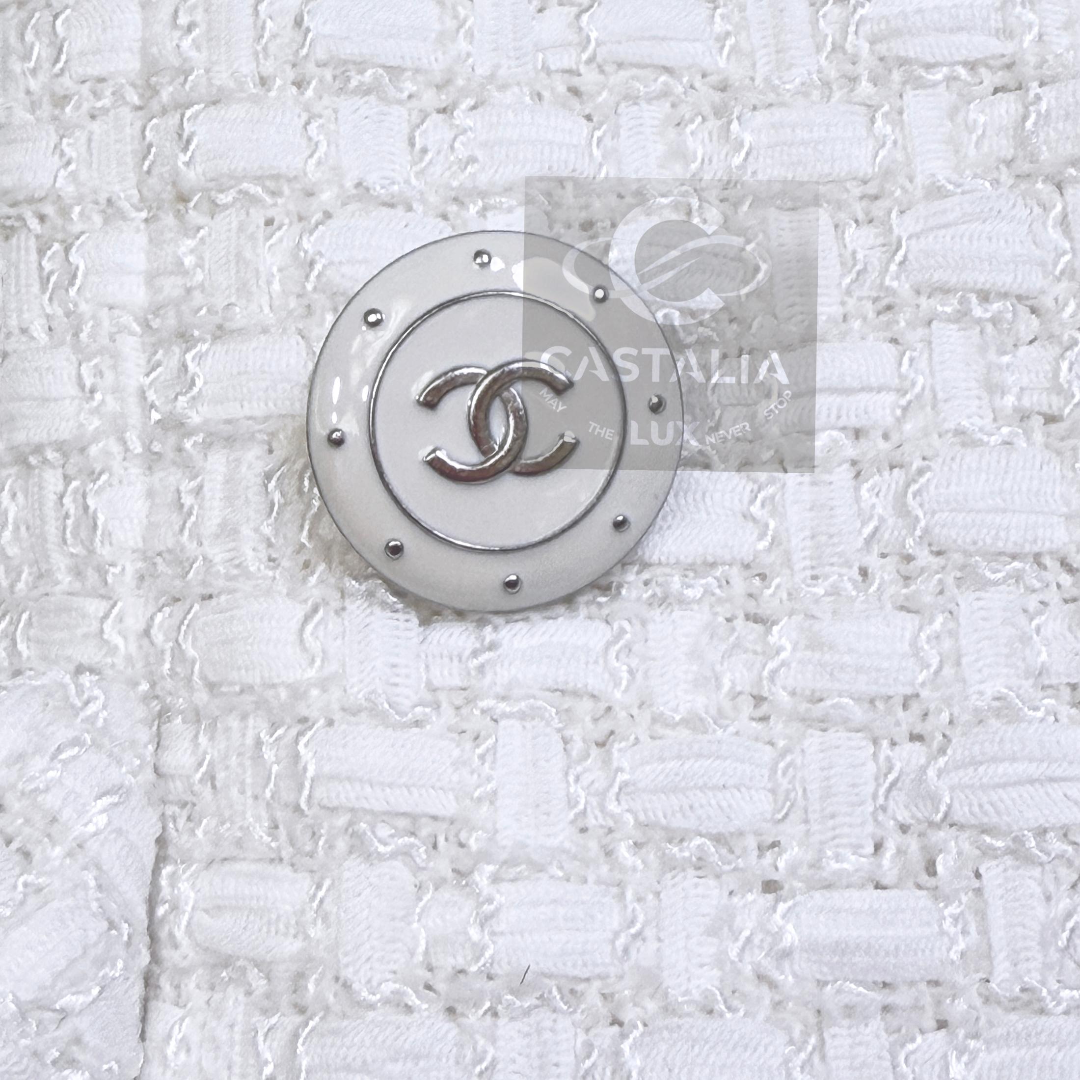 CHANEL Paris / Singapur Iconic Ribbon Tweed Jacke 38 FR im Angebot 5