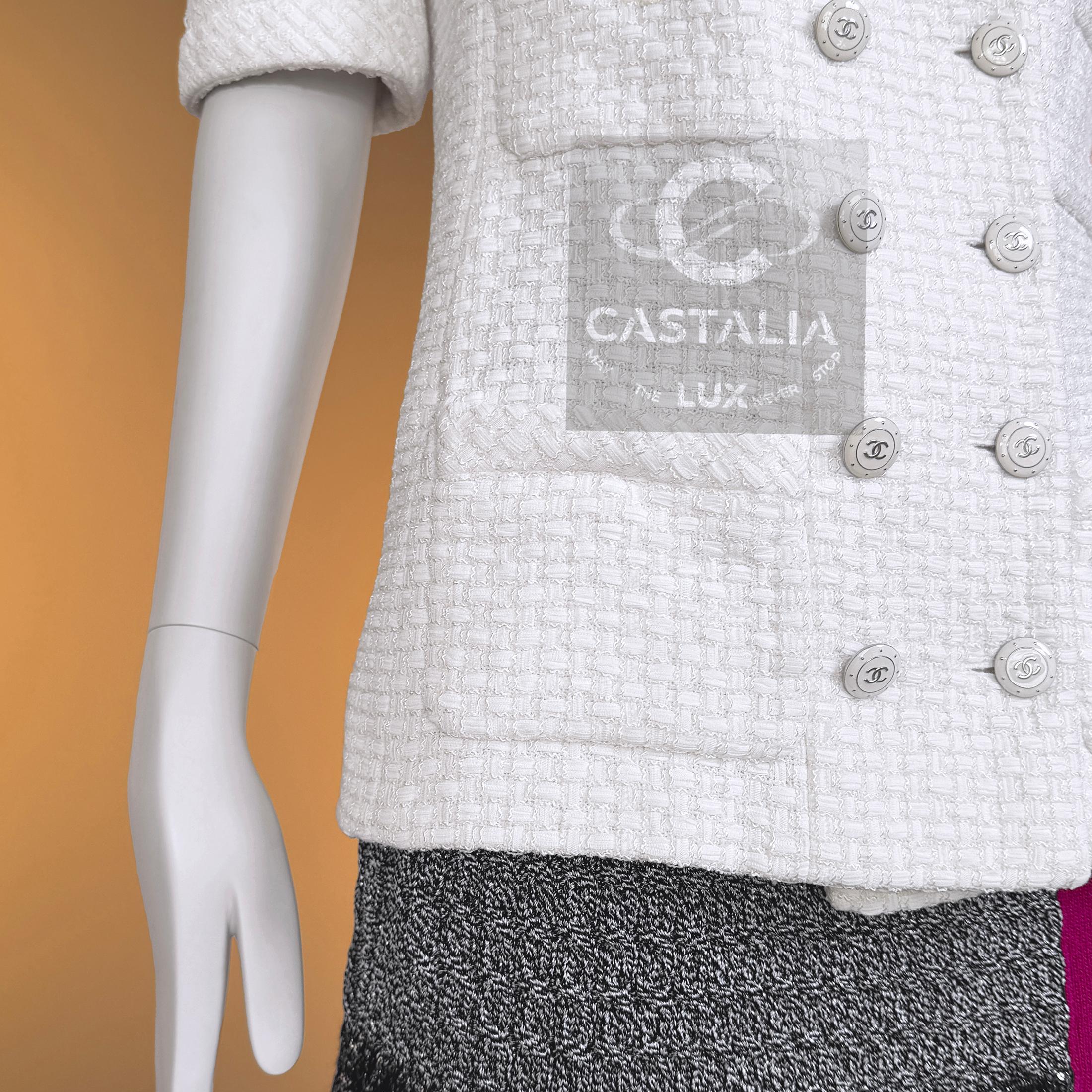 CHANEL Paris / Singapur Iconic Ribbon Tweed Jacke 38 FR im Angebot 6