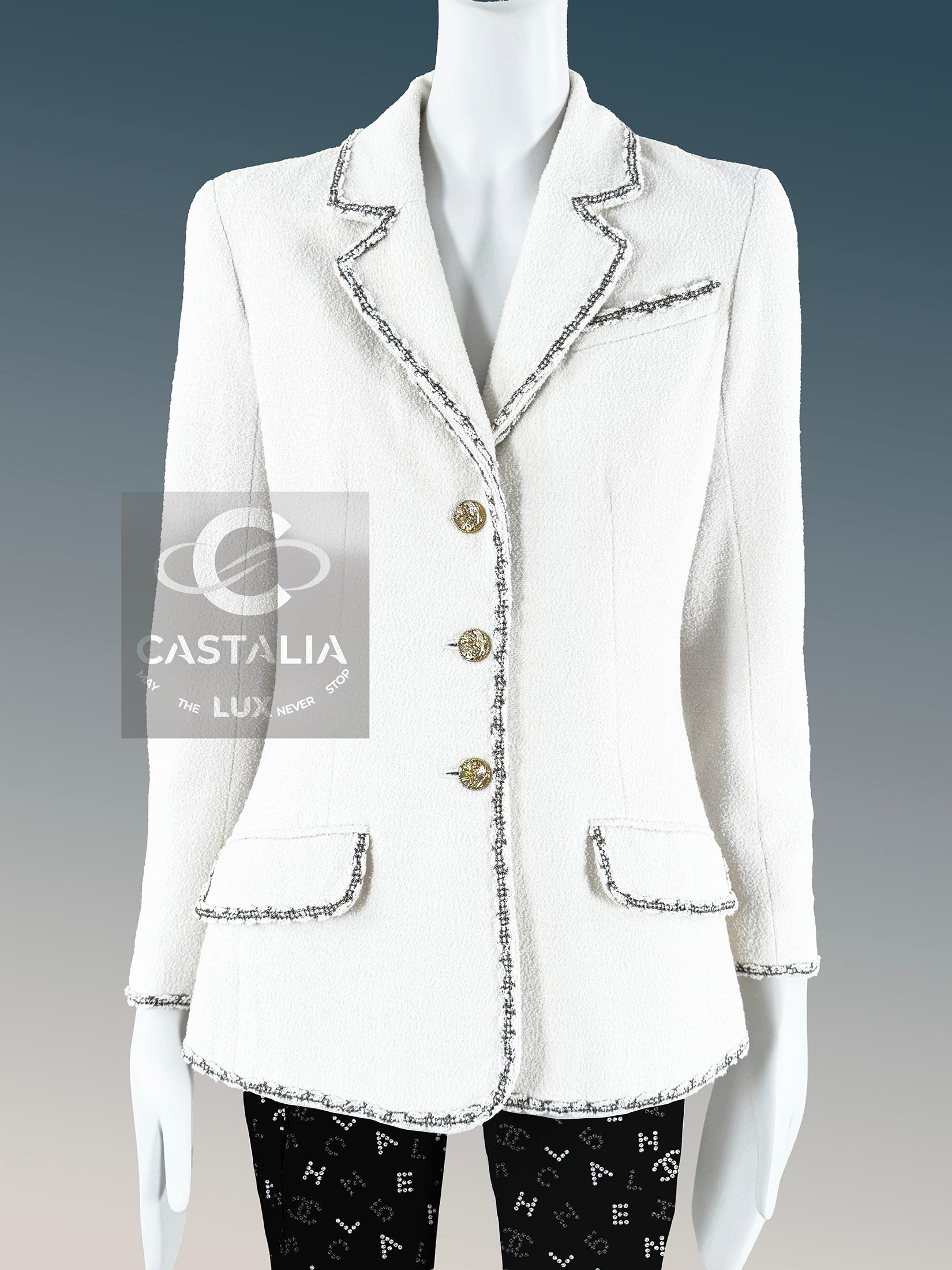 Chanel Paris / Venice Baroque Ecru Teed Jacket 36 FR In condizioni ottime in vendita a Dubai, AE