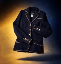 CHANEL Paris / Venice Iconic Navy CC Buttons Tweed Jacket 40 FR