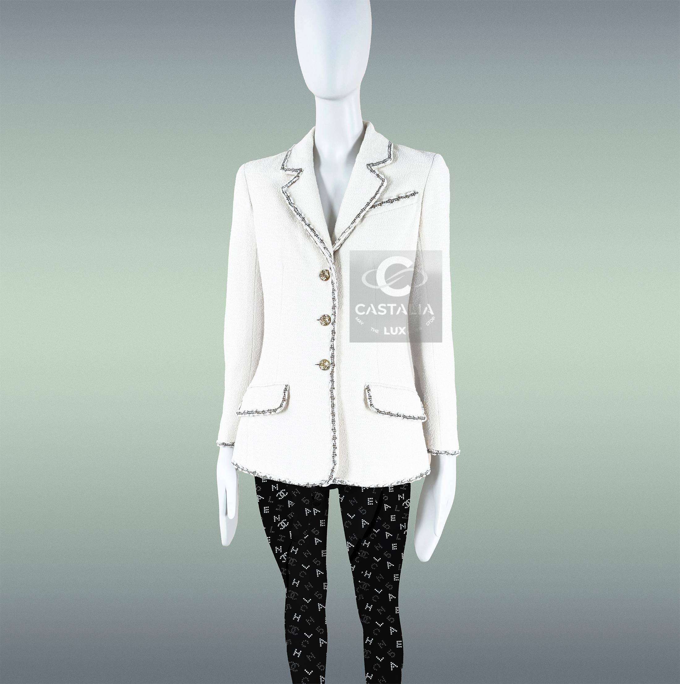 Chanel Paris / Venedig legendäre Ecru Tweed Jacke 36 FR im Angebot 2