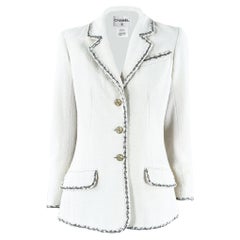 CHANEL Paris / Venice Legendary Ecru Tweed Jacket 36 FR