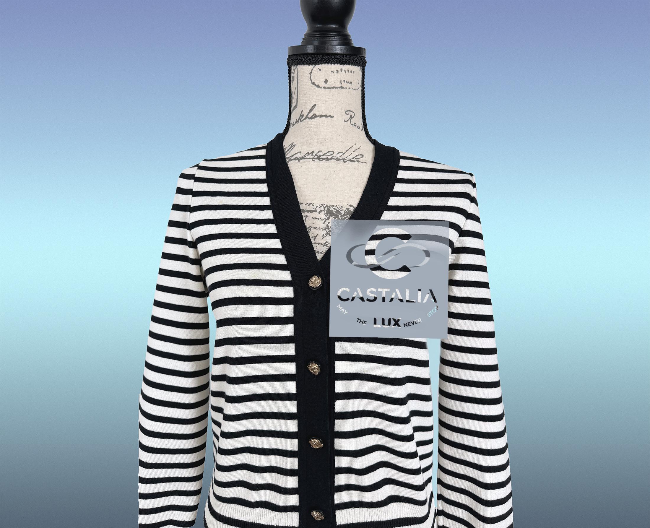 Cardigan a righe marittime di Chanel Paris / Venice Rare  38 FR in vendita 3