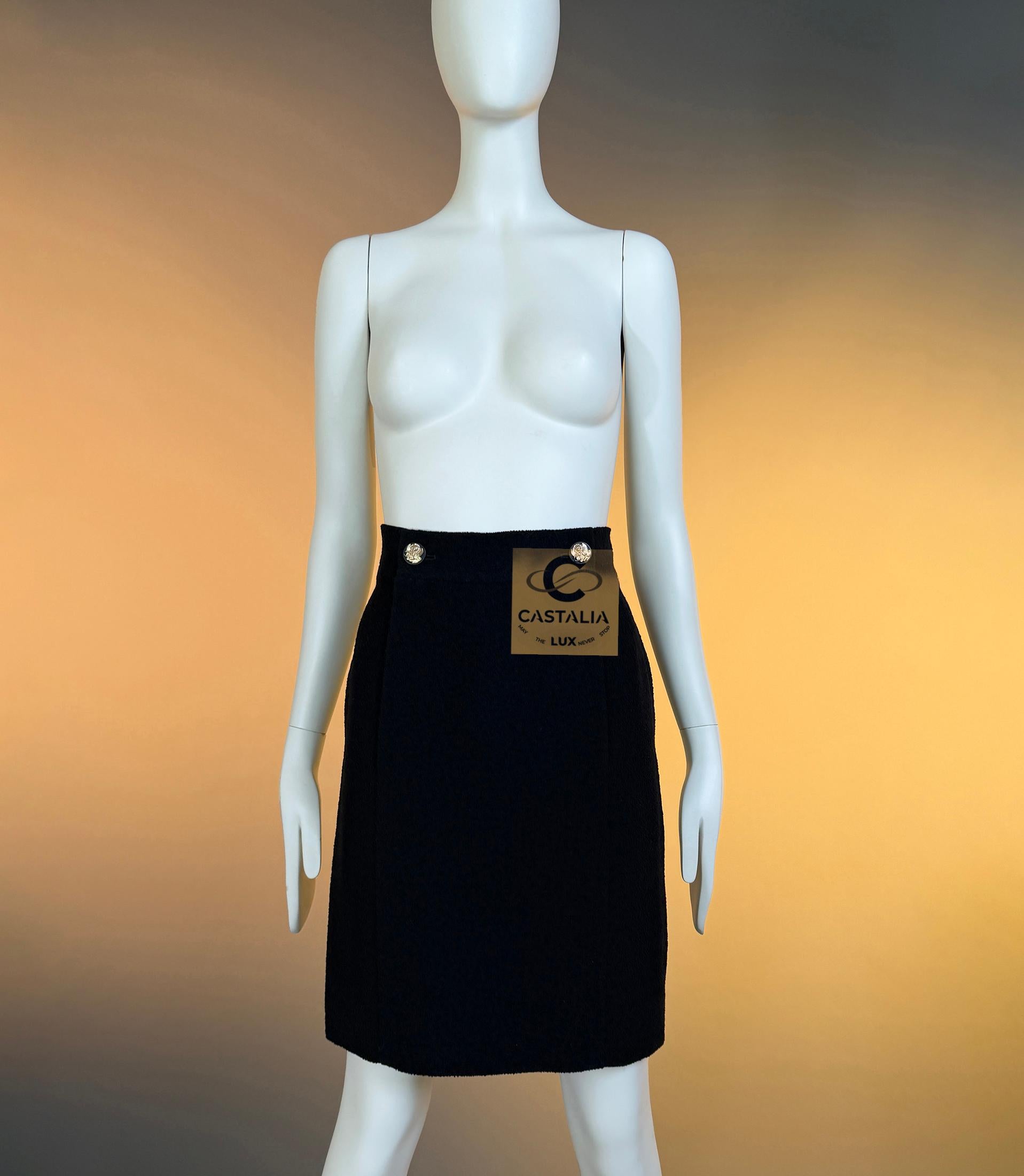 CHANEL Paris / VENICE Runway Black Tweed Skirt 36 FR en Nuevo estado para la venta en Dubai, AE