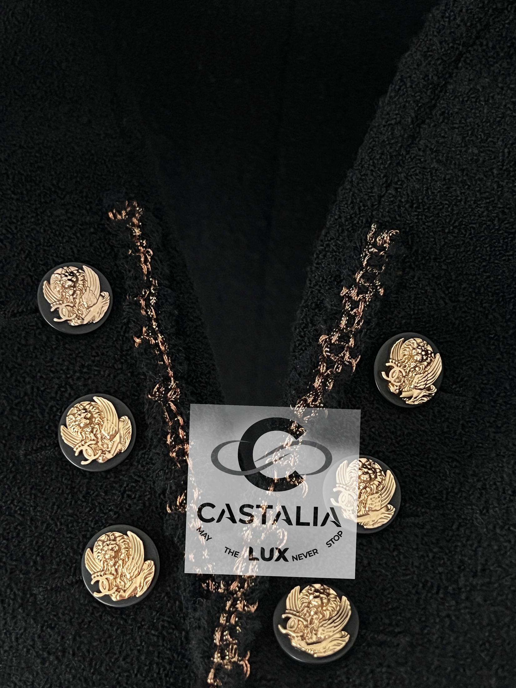 Chanel Paris / VENICE Statement Black Tweed Jacket 38 FR For Sale 3