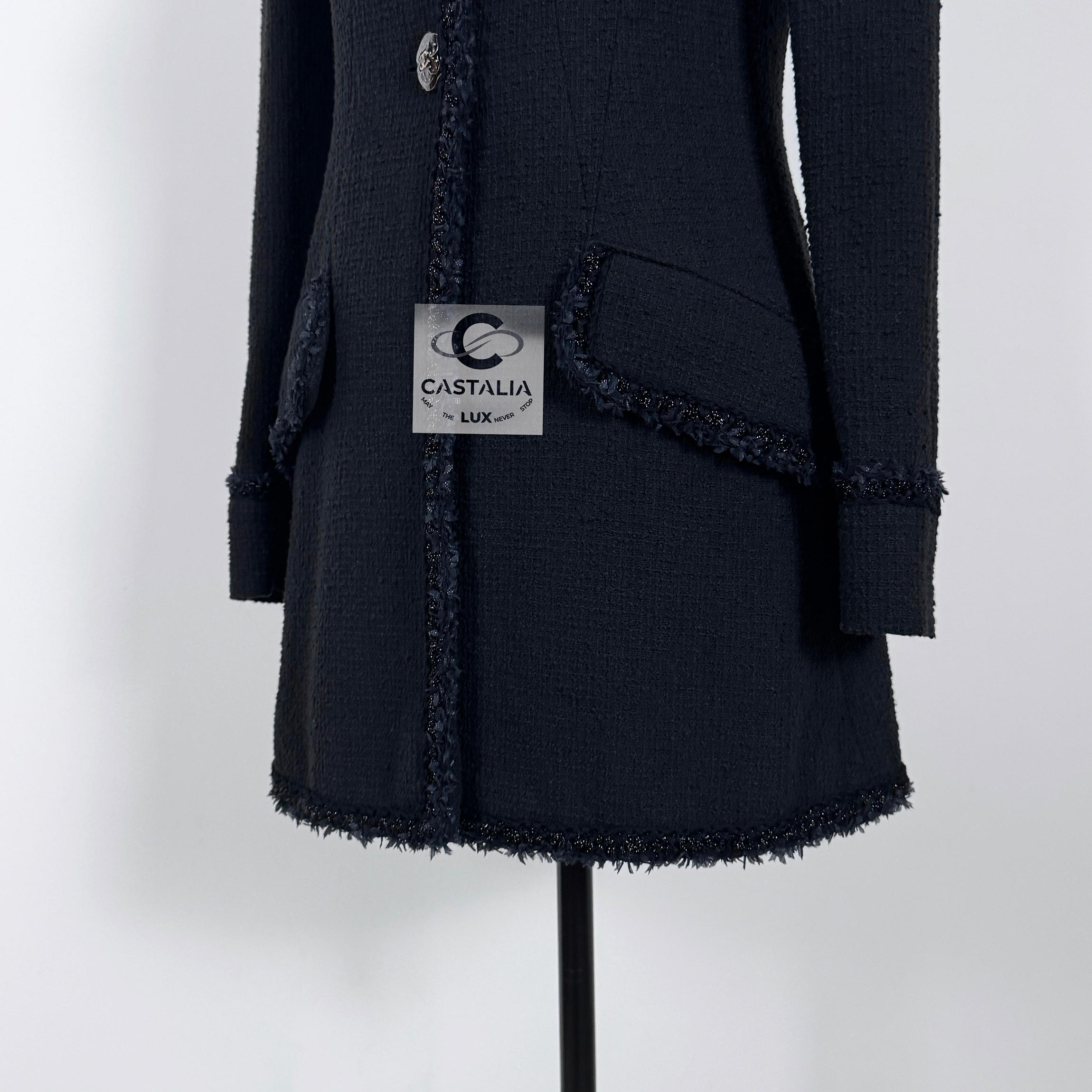 Chanel París / Versalles Barroco Reverie Chaqueta de tweed negro 40 FR en venta 6