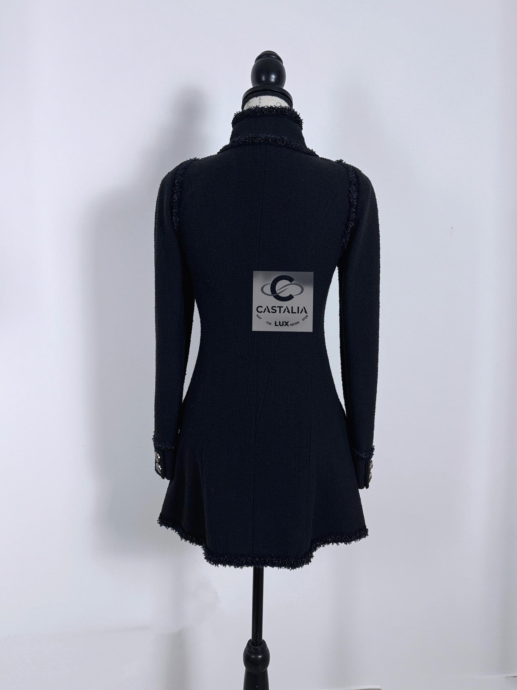 Chanel París / Versalles Barroco Reverie Chaqueta de tweed negro 40 FR en venta 7