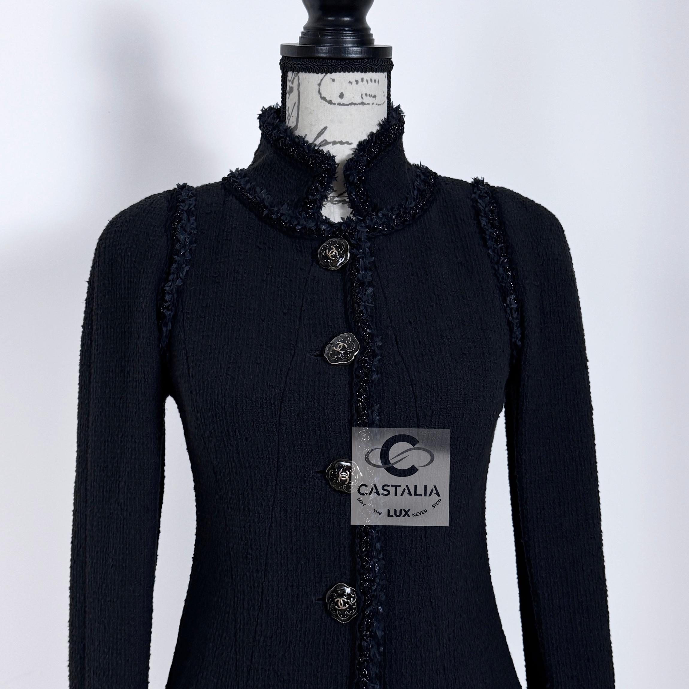 Chanel París / Versalles Barroco Reverie Chaqueta de tweed negro 40 FR en venta 8