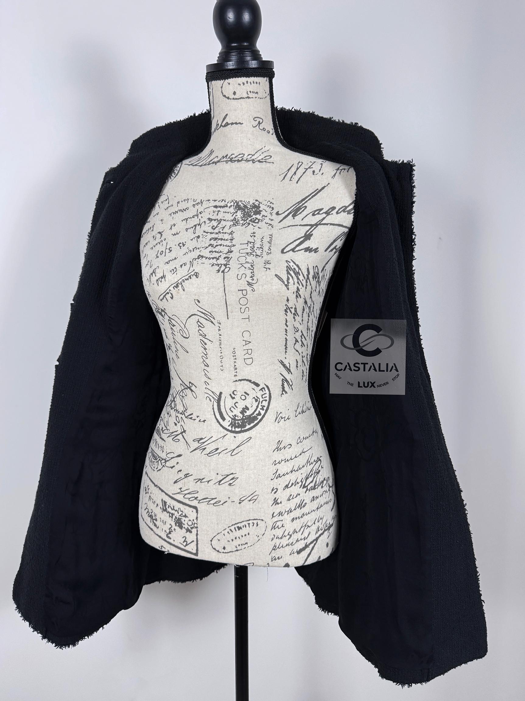 Chanel París / Versalles Barroco Reverie Chaqueta de tweed negro 40 FR en venta 9