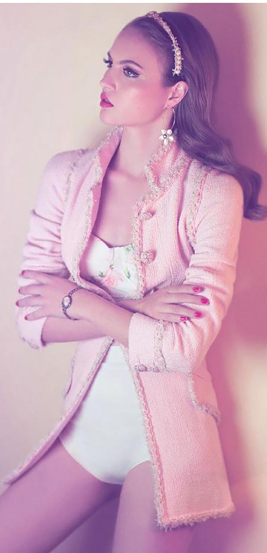 CHANEL Paris / Versailles Iconic Schwarz Tweed Jacke 42 FR im Angebot 2