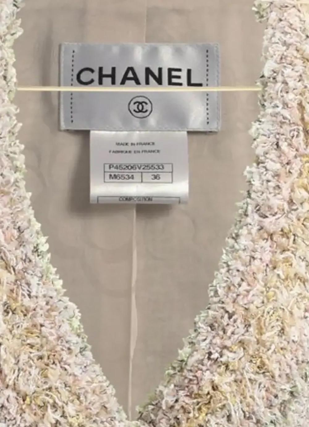 Chanel Paris / Versailles Lesage Tweed Ensemble  36 FR For Sale 15
