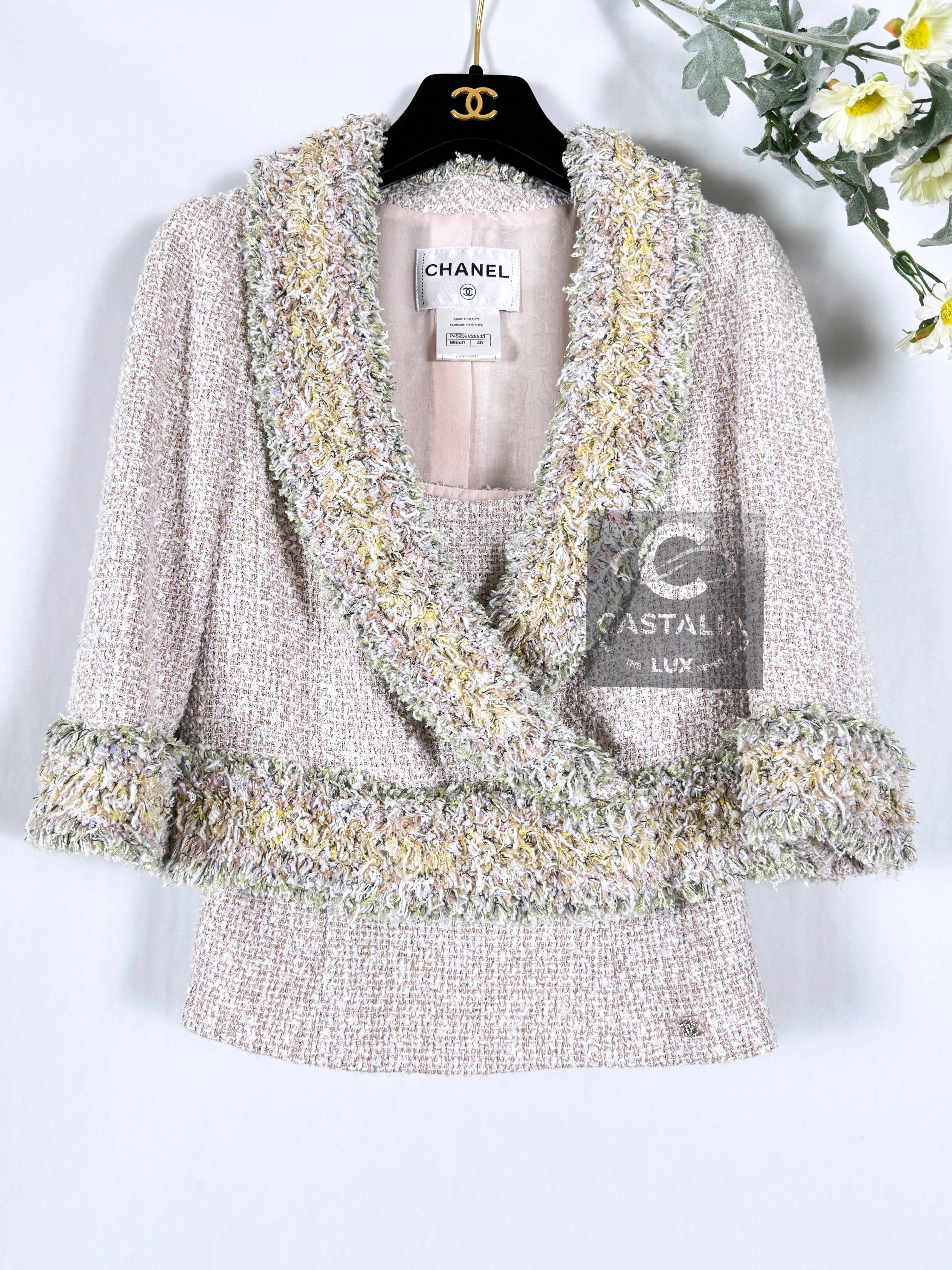 Chanel Paris / Versailles Lesage Tweed Ensemble  36 FR In Excellent Condition For Sale In Dubai, AE