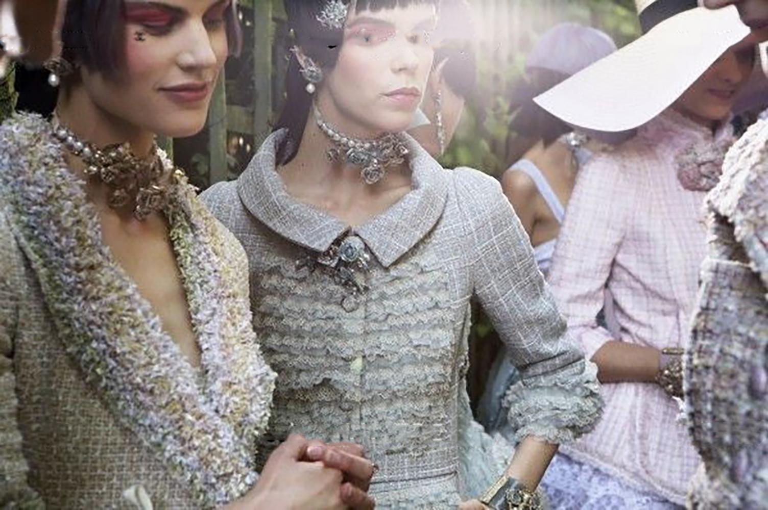 Gray Chanel Paris / Versailles Tweed Ensemble 36 FR For Sale