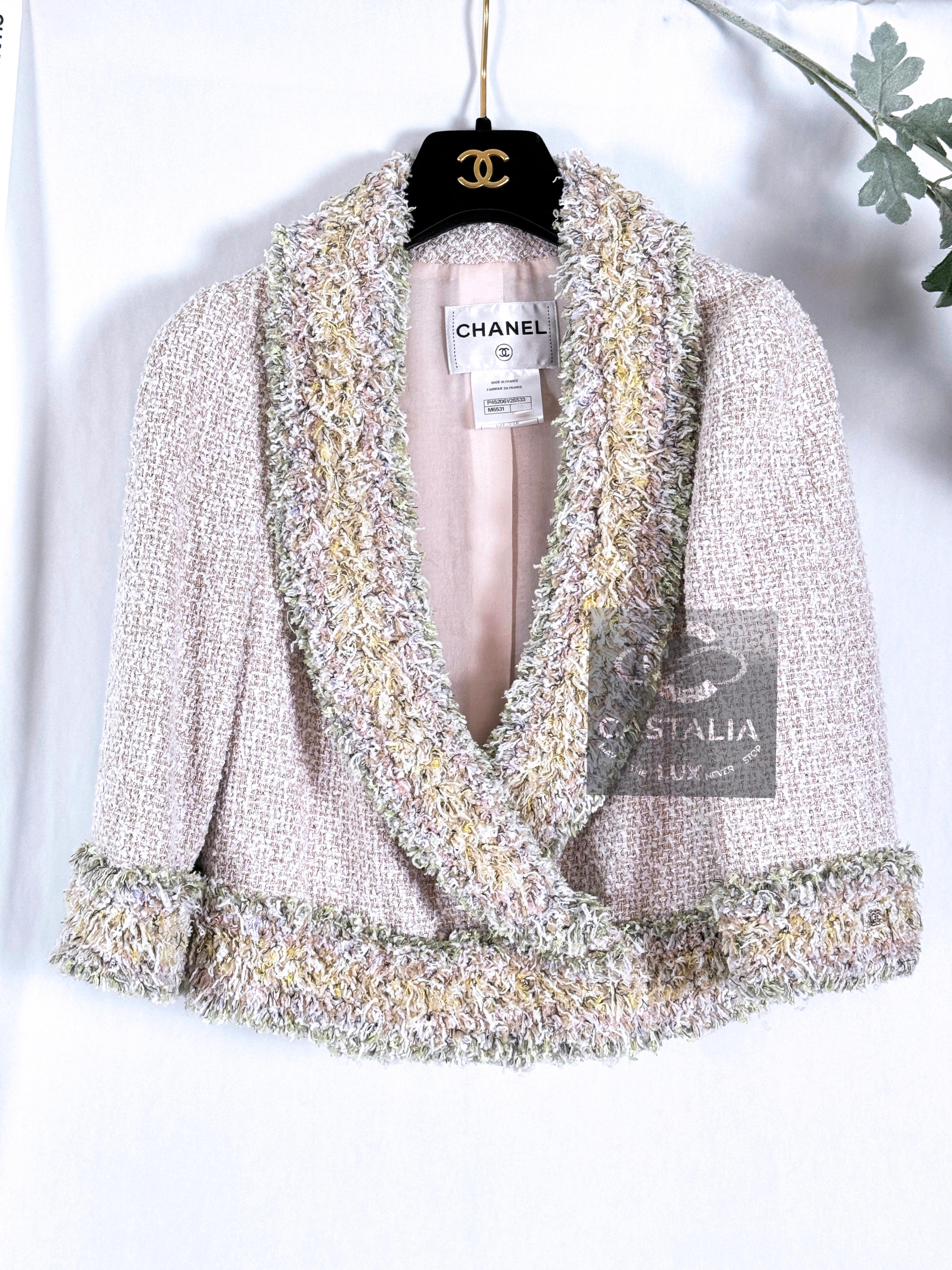 Women's or Men's Chanel Paris / Versailles Tweed Ensemble 36 FR For Sale