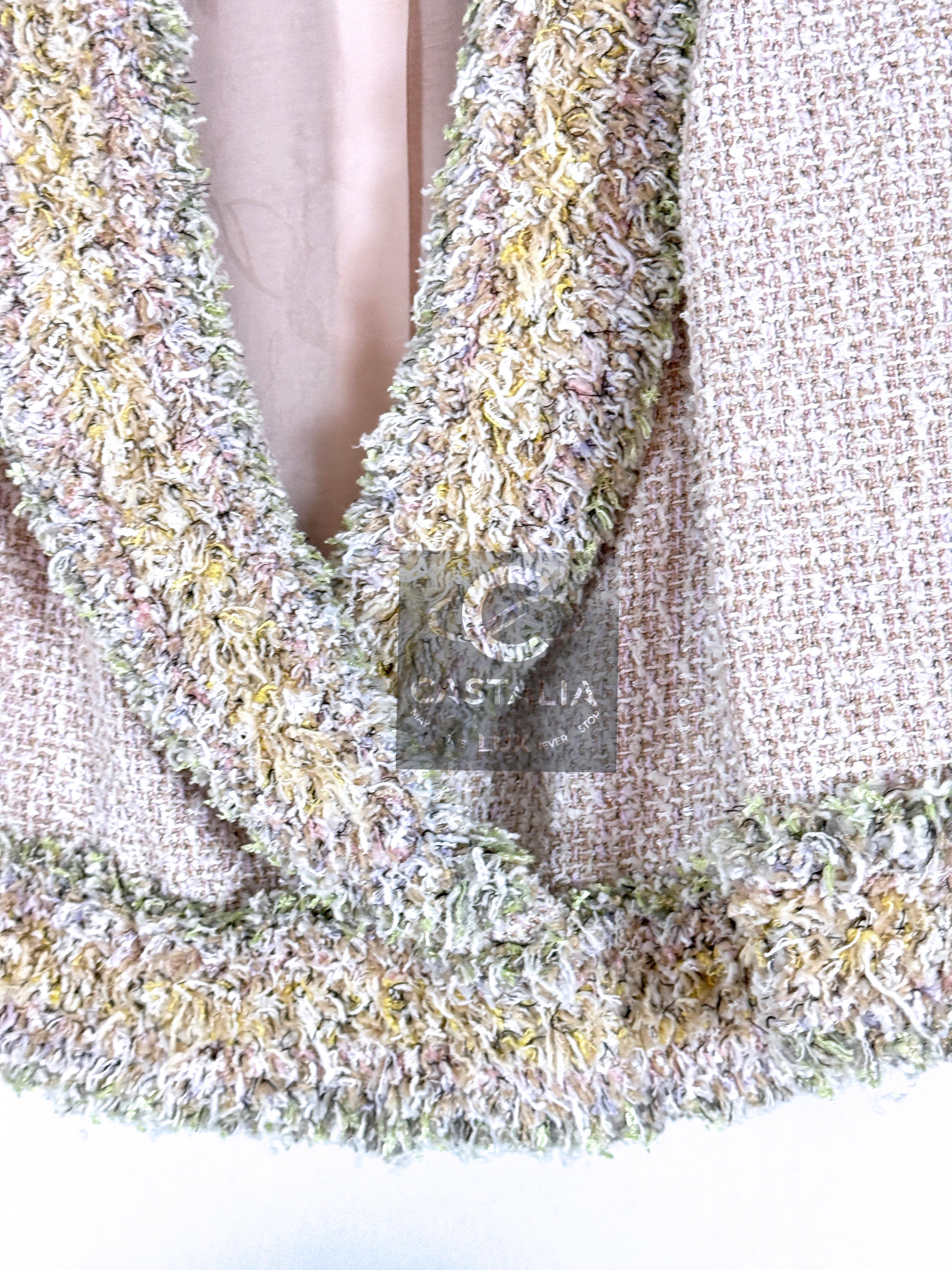 Chanel Paris / Versailles Tweed Ensemble 36 FR 1